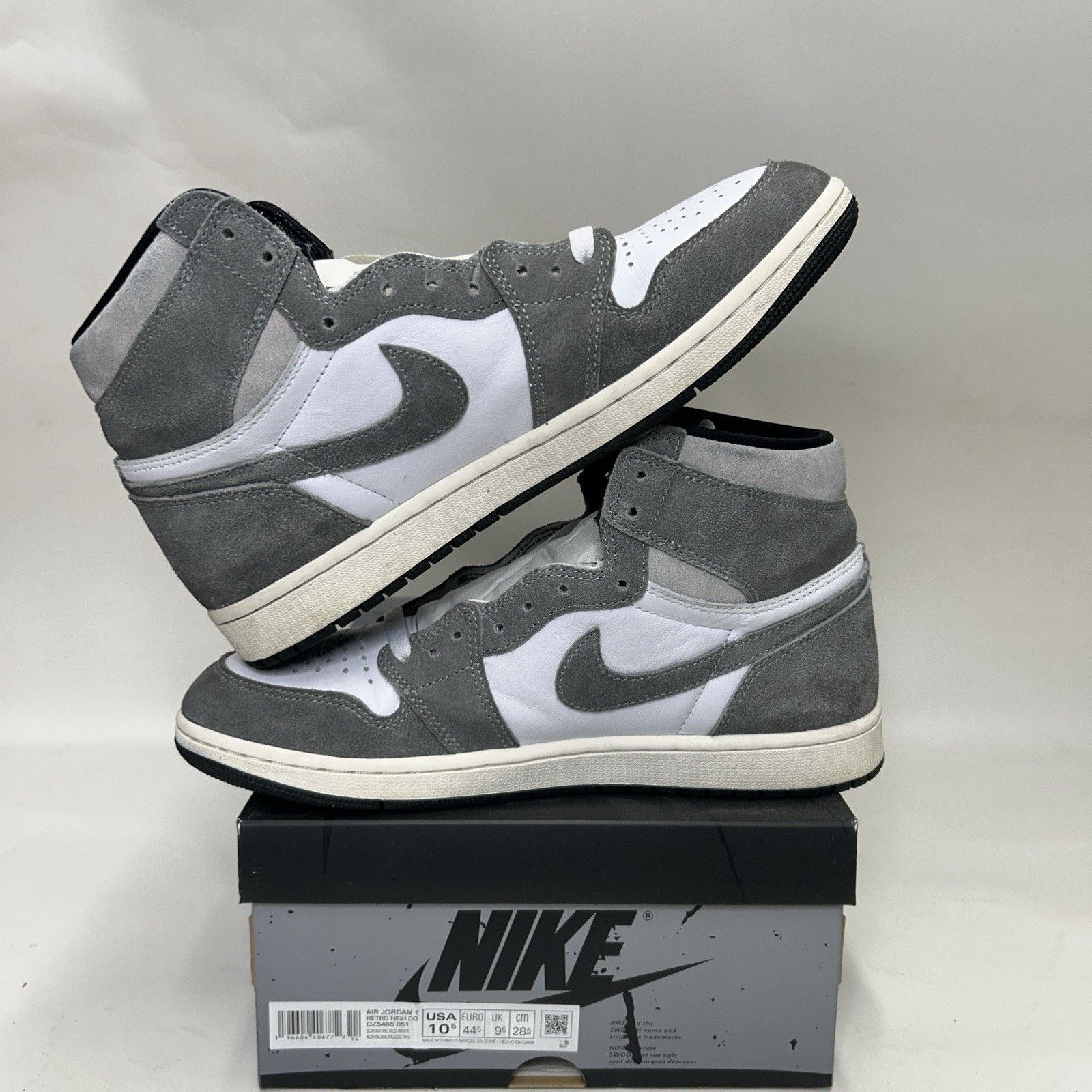Jordan Brand Nike Air Jordan 1 Retro High OG “Washed Black Smoke Grey” Size US 10.5 / EU 43-44 - 3 Thumbnail