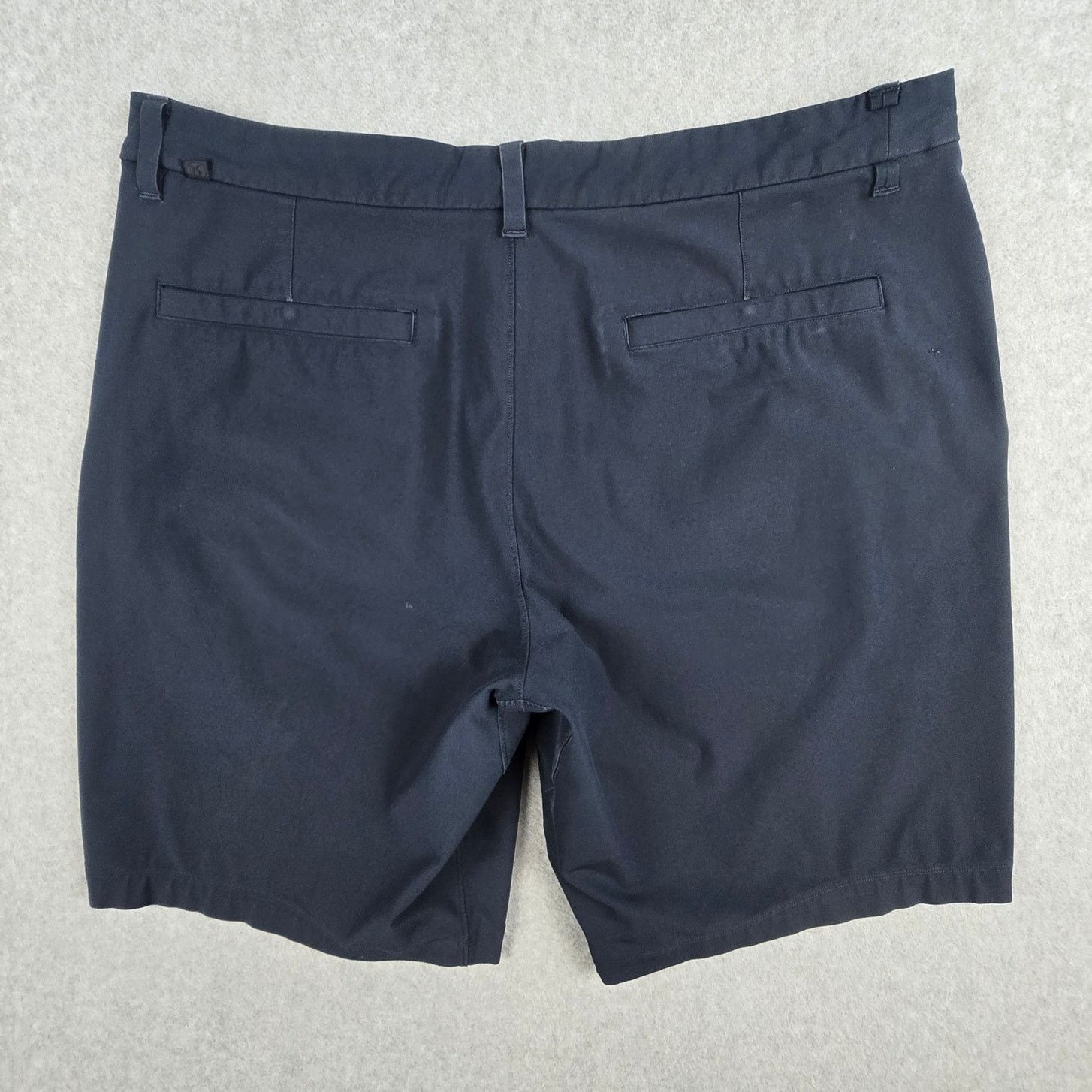 Lululemon Lululemon 36 Navy Commission Short Relaxed Warpstreme M7A83S Size US 36 / EU 52 - 2 Thumbnail