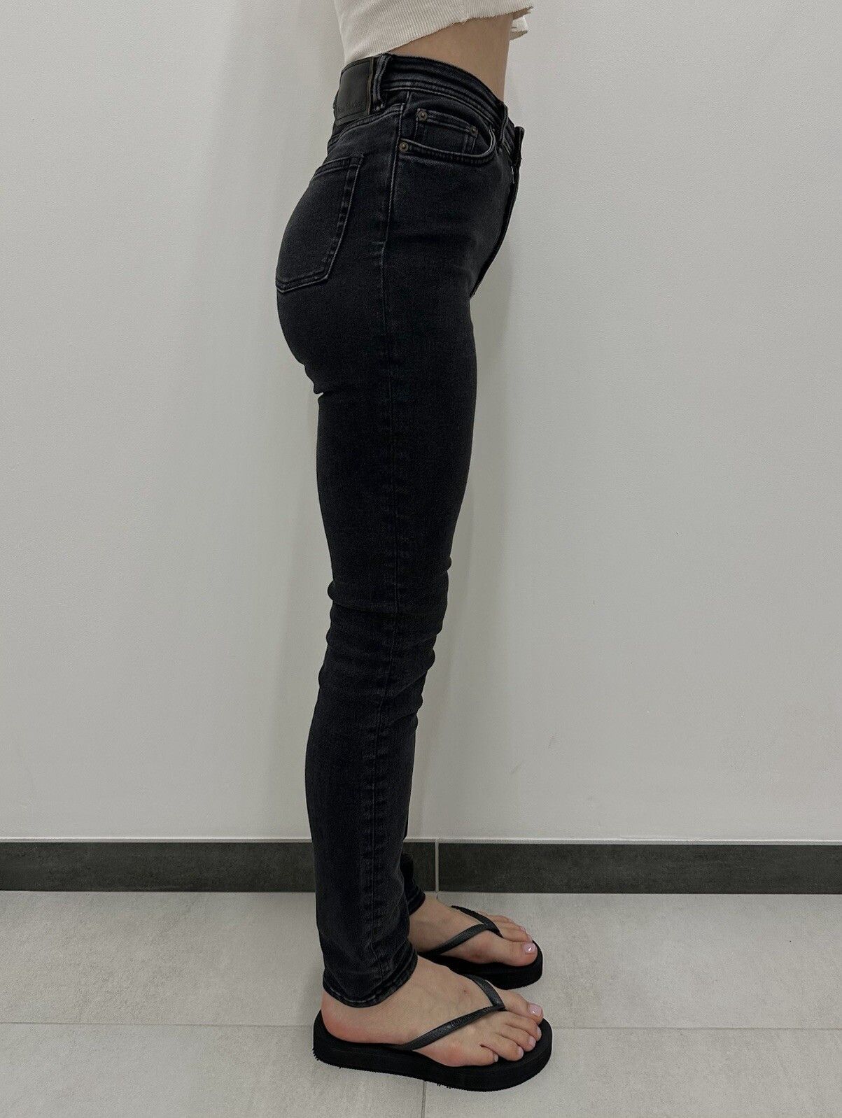 Acne Studios Acne Studios Womens Skinny Peg Used Black Jeans Size 24x32 Size 24" / US 00 / IT 34 - 5 Thumbnail