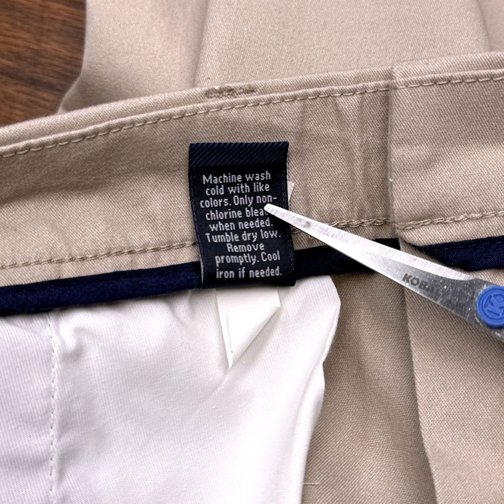 Croft & Barrow Croft & Barrow Easy Care Khaki Pants Mens 32x32 Classic Fit New Brown Knit Solid Front Zip Pocket Straight Flat Front Mens Pants Size US 32 / EU 48 - 7 Thumbnail