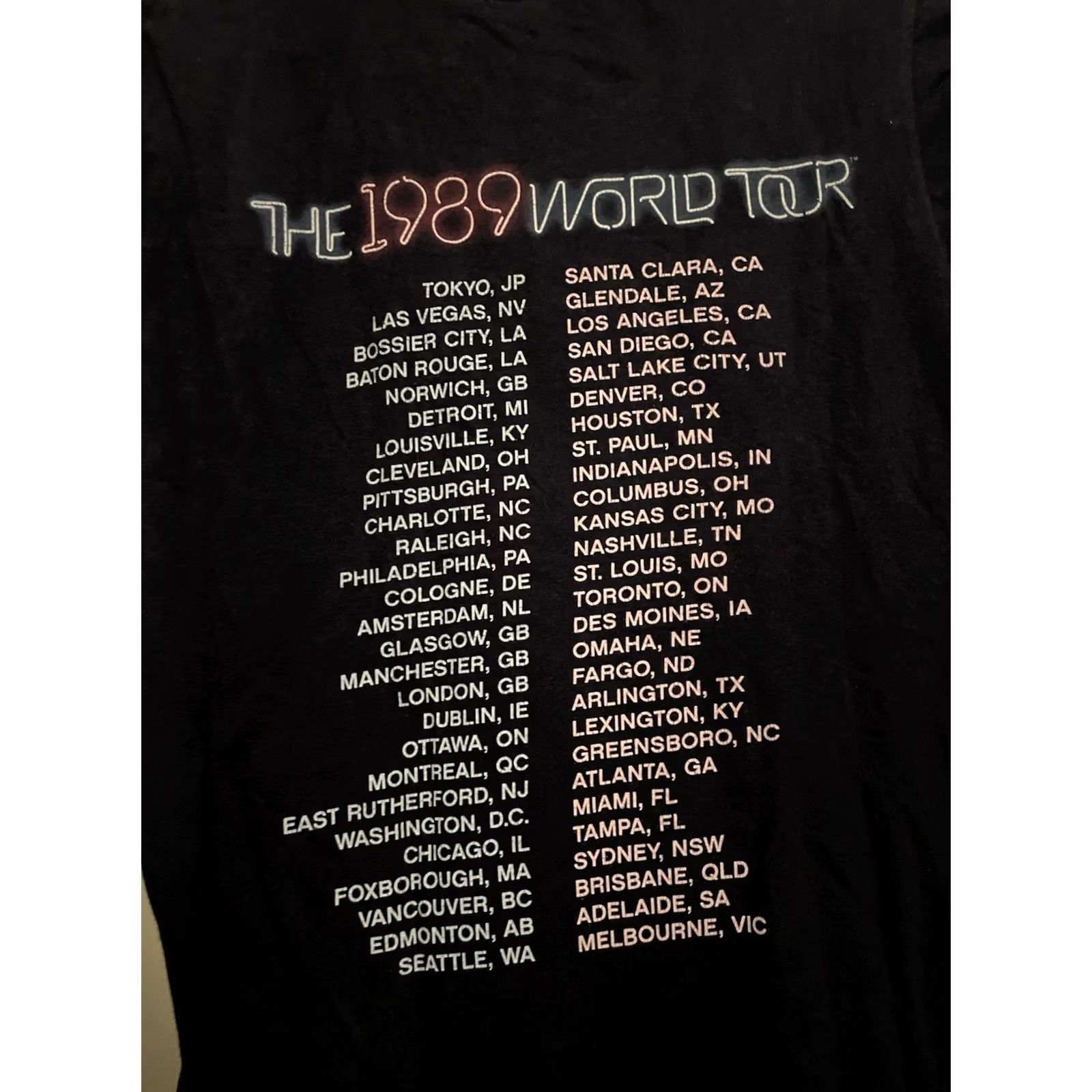 Gildan Taylor Swift The 1989 World Tour T Shirt Double Sided Blue Adult Size S (A462) Size S / US 4 / IT 40 - 4 Thumbnail