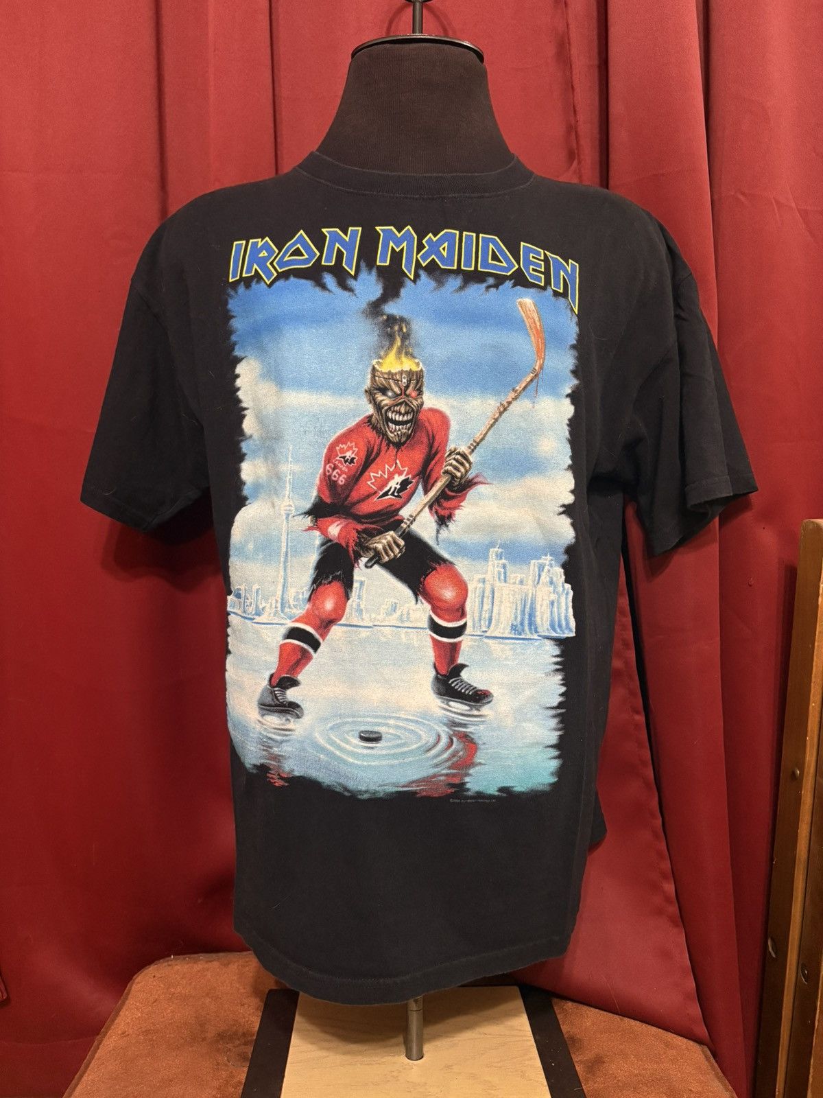 Band Tees Vintage Iron Maiden Tshirt Y2k Team Canada Band Tee Grail Size US XL / EU 56 / 4 - 1 Thumbnail