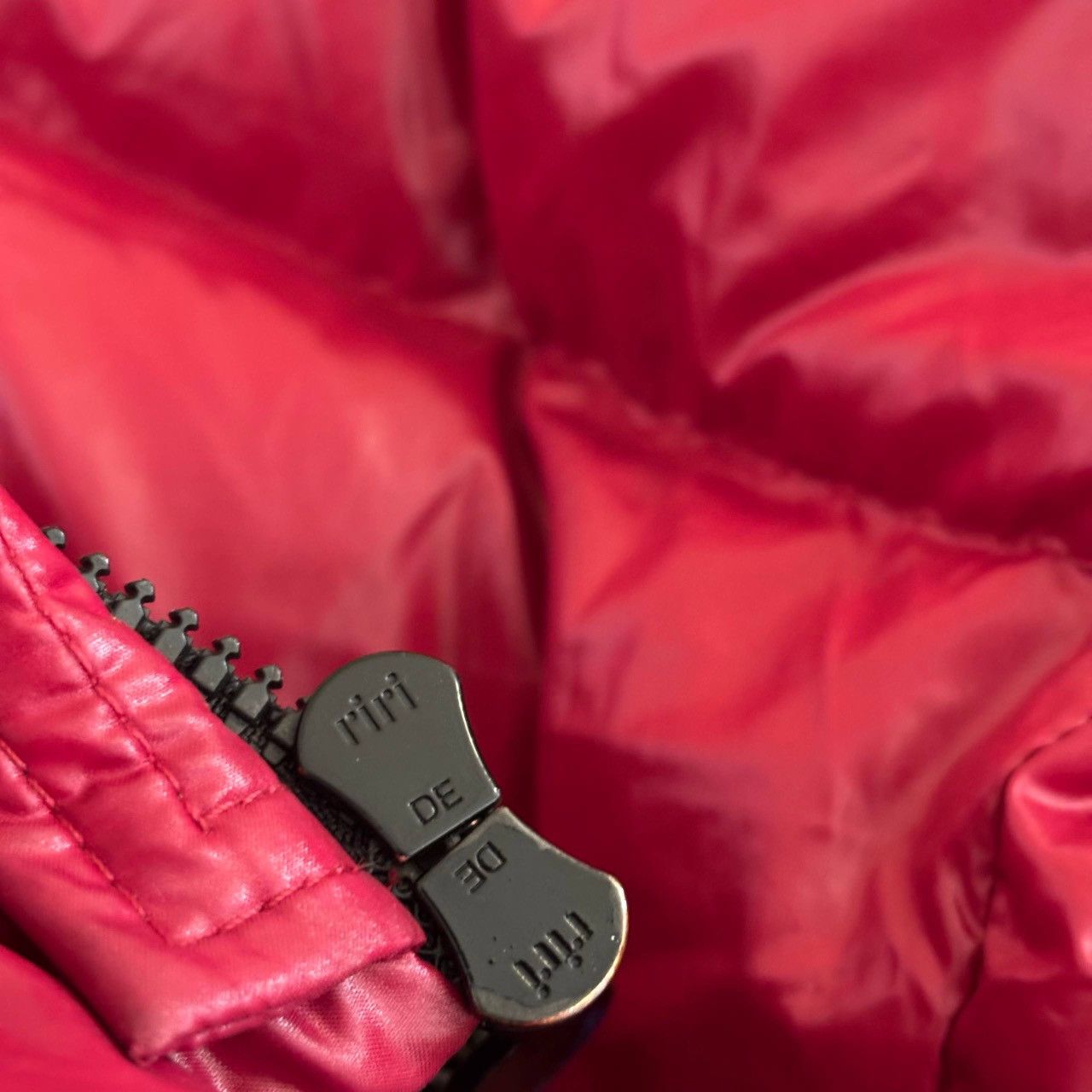Moncler Moncler Down Jacket Puffer Pink/Red Women size 2 Size S / US 4 / IT 40 - 14 Thumbnail