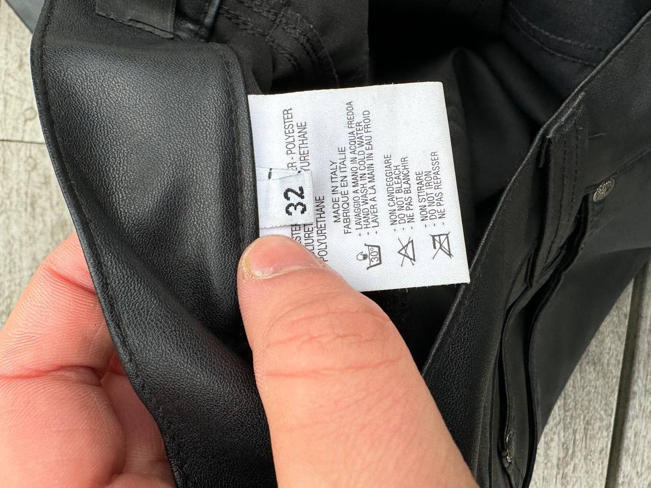 Versace Versace V2 Classic Leather Rare Wide leg Trousers Vintage Size US 32 / EU 48 - 9 Thumbnail