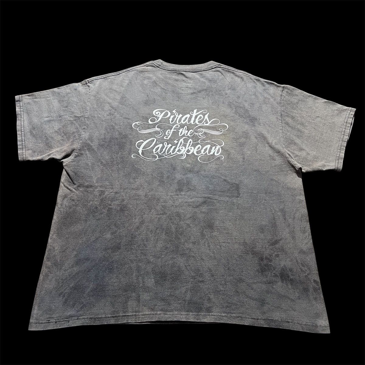 Disney Pirates of the Caribbean Movie Tee XL Faded Thrashed skull Size US XL / EU 56 / 4 - 5 Thumbnail