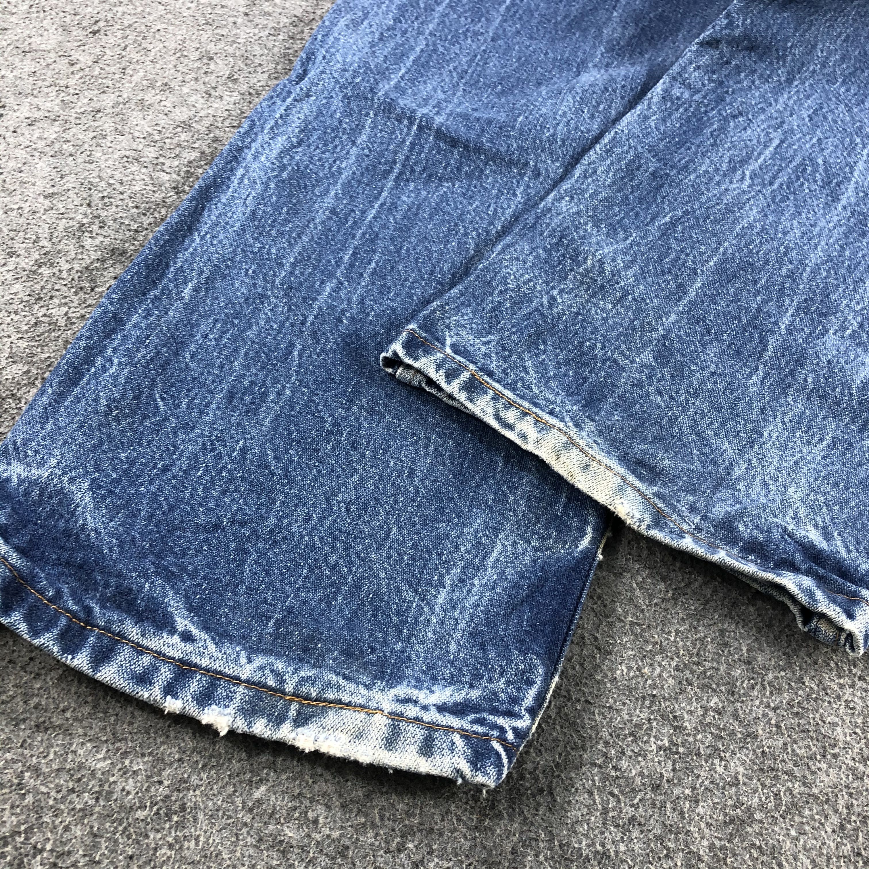 Vintage Vintage Blue Wash Wrangler Jeans-J2296 Size US 35 - 6 Thumbnail