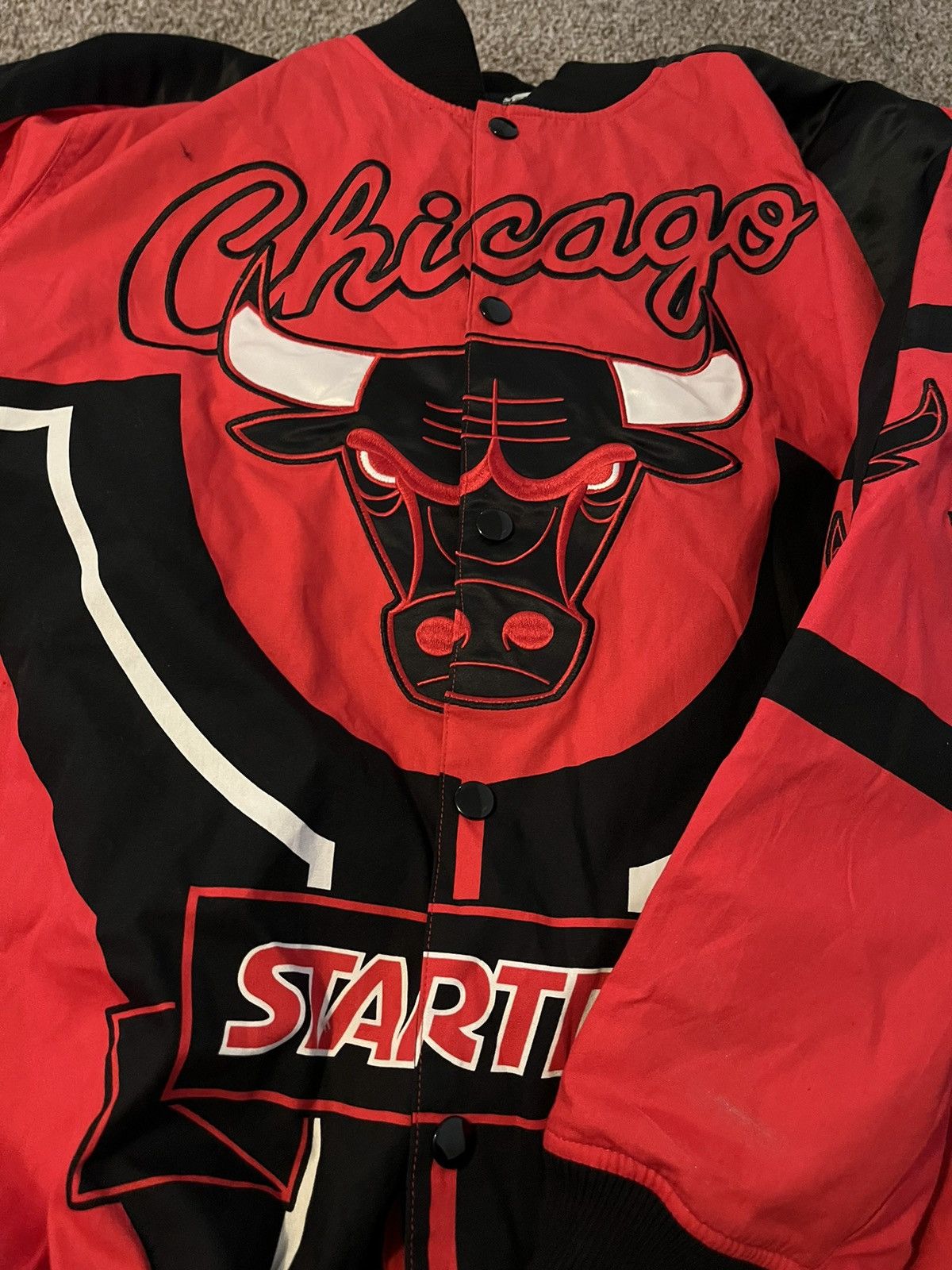 image of Chicago Bulls Starter Jacket, Men's (Size 2XL)