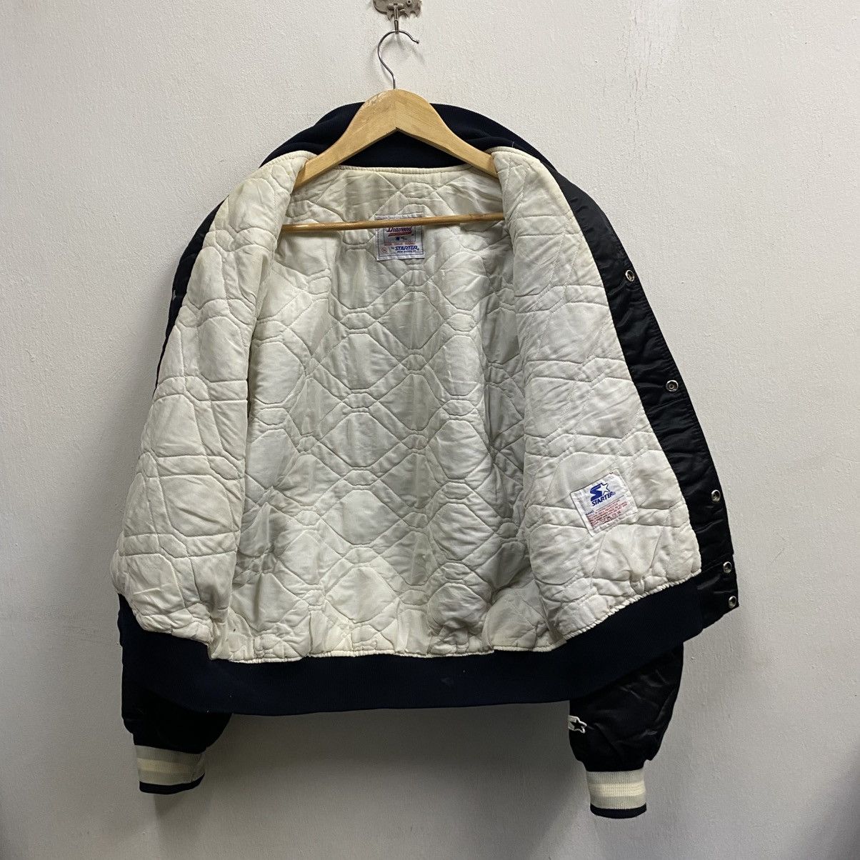 Starter vintage 80s Starter Chicago White Sox satin varsity jacket Size US M / EU 48-50 / 2 - 3 Thumbnail