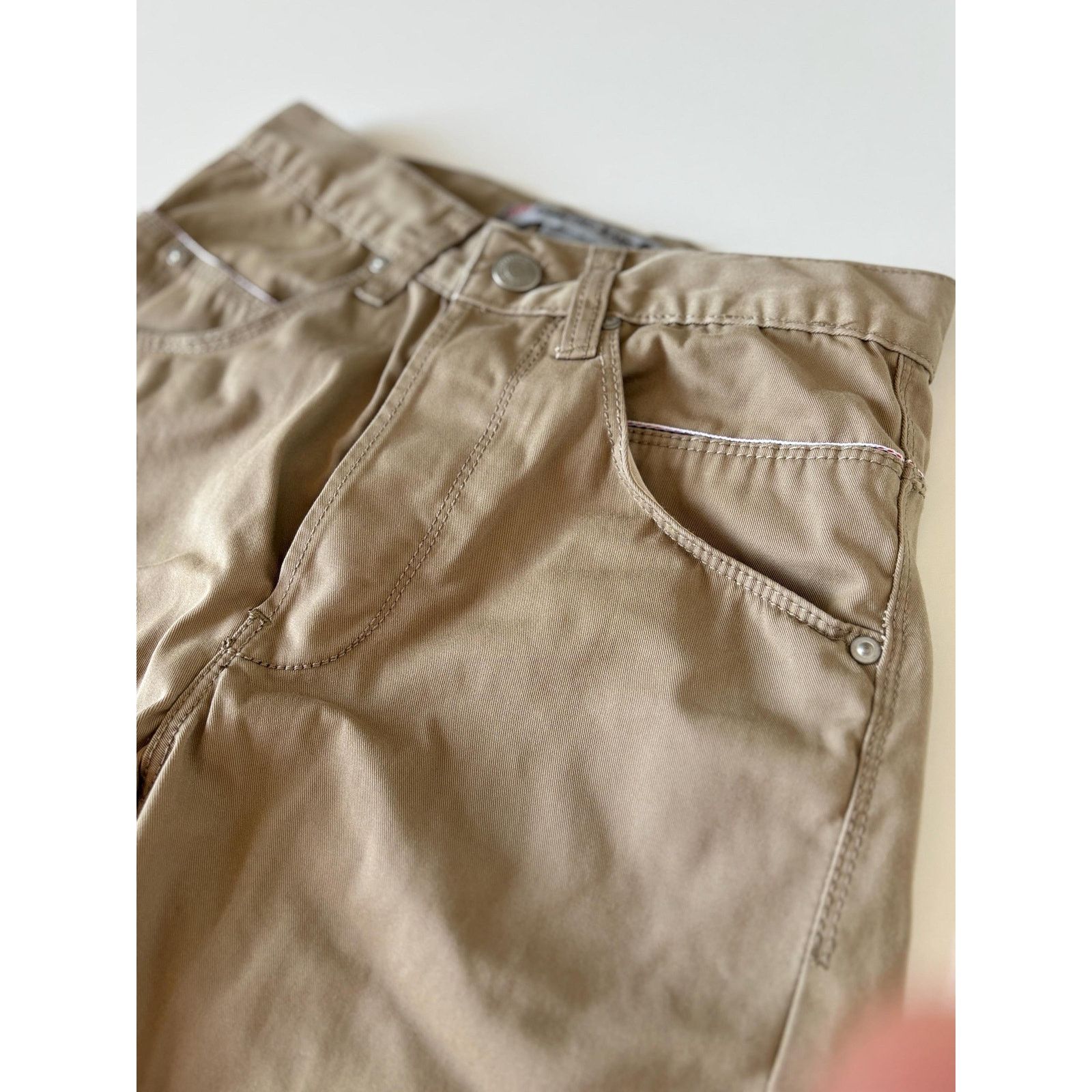 Levi's × Levi's Vintage Clothing Vintage Levi’s Engineered Cinch Back Khaki Shorts W27 Rare Size US 27 - 6 Thumbnail