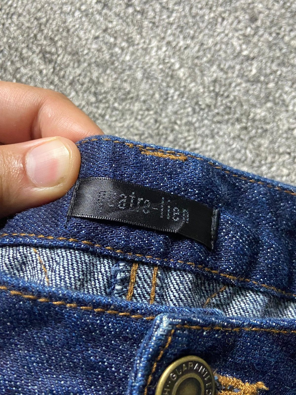 Japanese Brand Quatre Lien Bootcut Jeans with Gold Paint Splatter (153) Size 29" - 7 Thumbnail