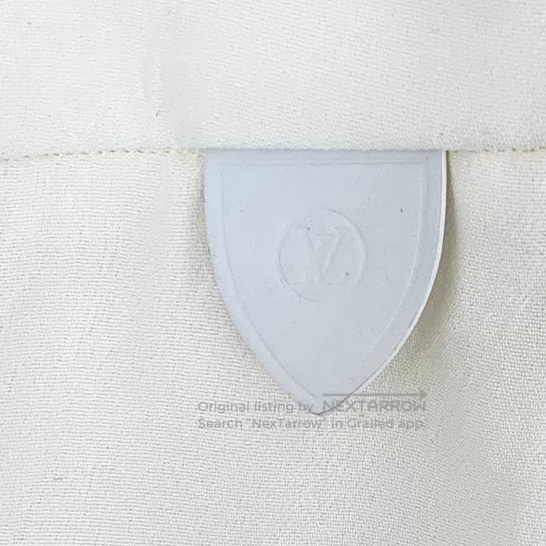 Louis Vuitton Louis Vuitton 24 white logo leather casual shorts Size US 36 / EU 52 - 8 Thumbnail