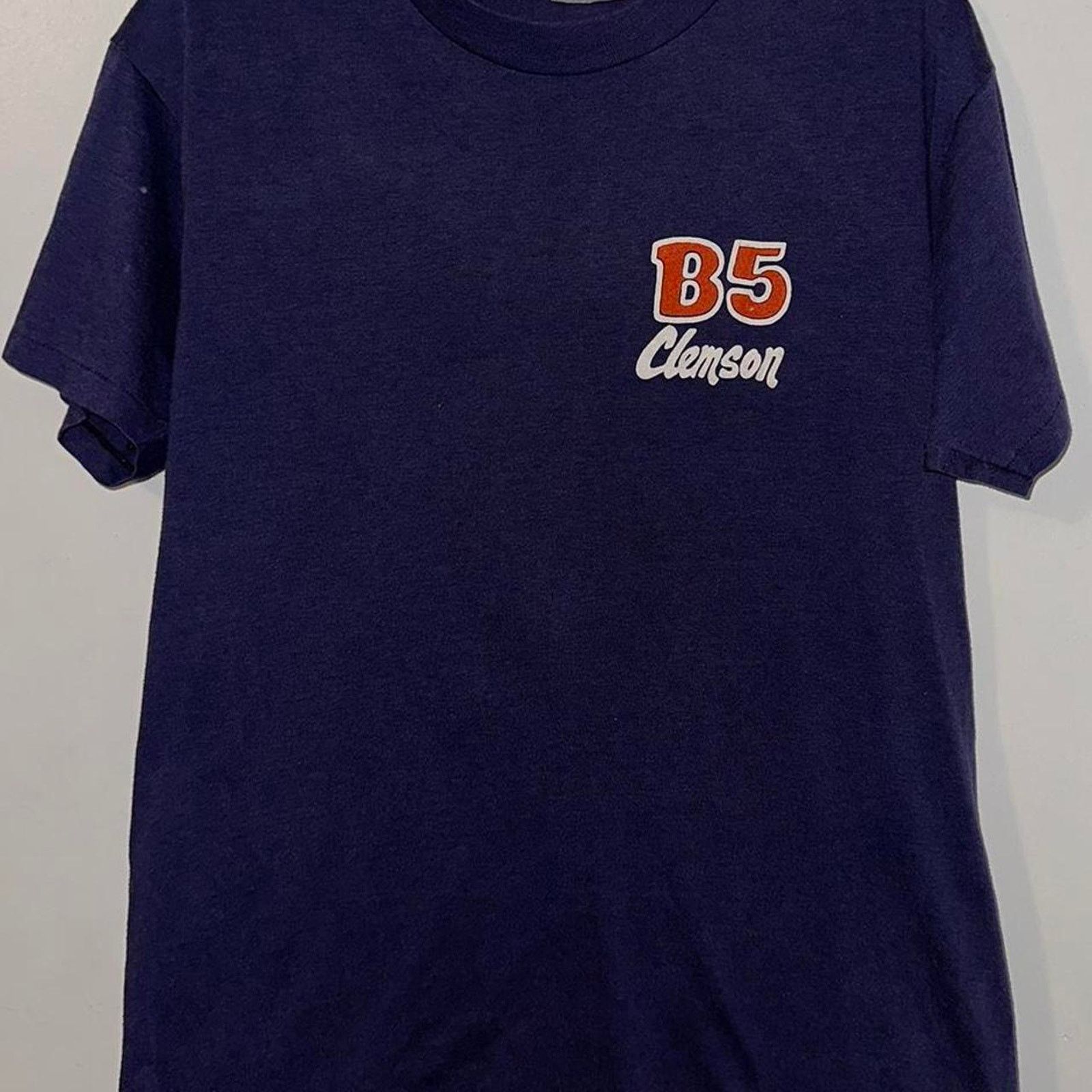 Hanes Vintage 90s Single Stitch Clemson Roach Motel T Shirt size L Size US L / EU 52-54 / 3 - 2 Thumbnail