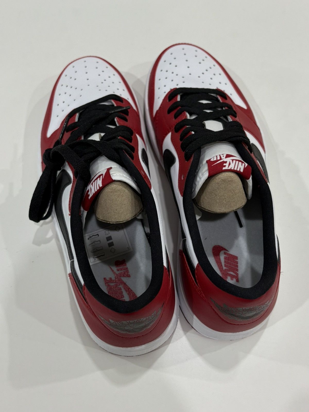 Jordan Brand Jordan 1 Chicago OG Low 2016 Size US 10.5 / EU 43-44 - 12 Thumbnail