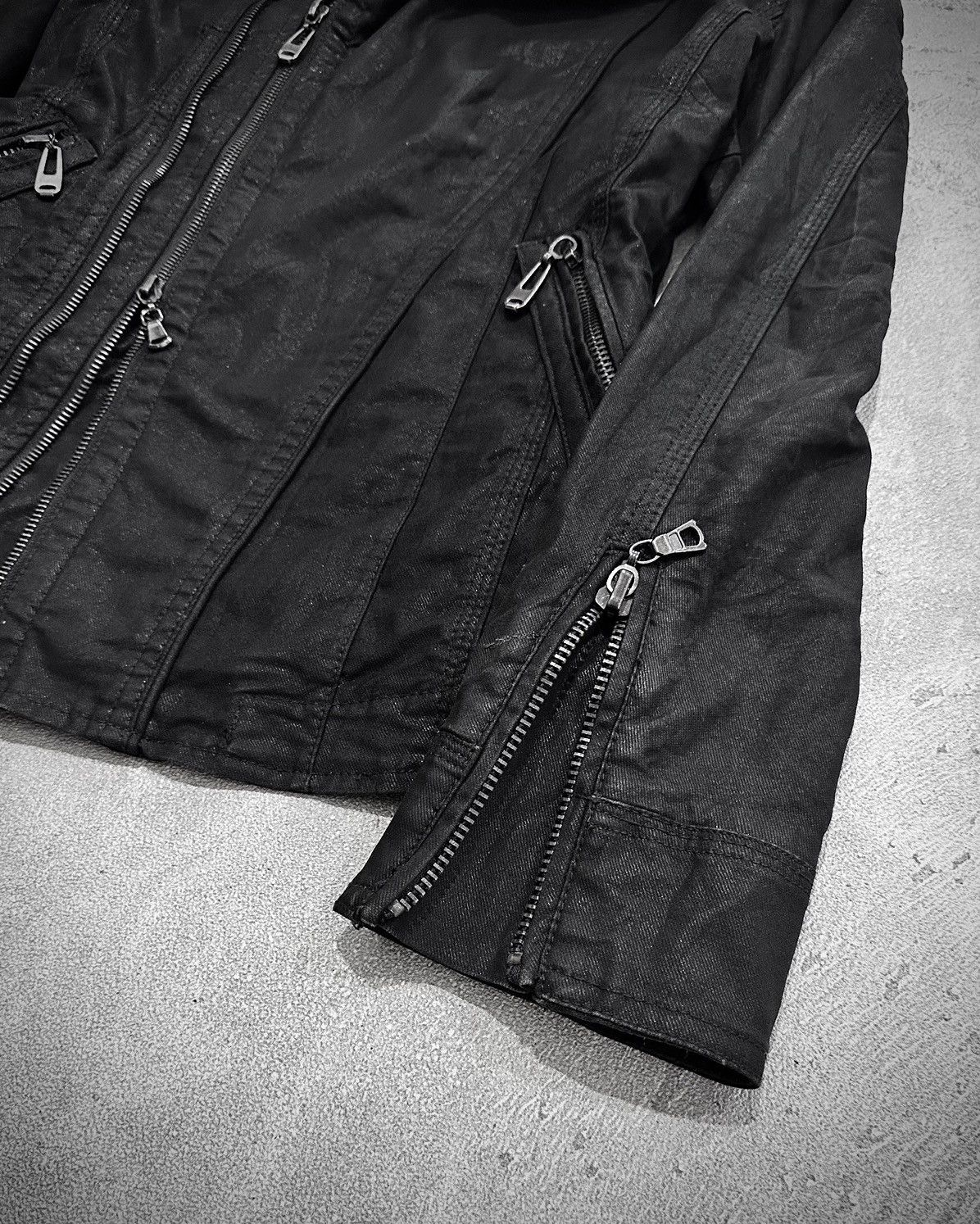 Japanese Brand Luv Maison Bono Waxed Assymetric Jacket Kmrii Style Size US S / EU 44-46 / 1 - 5 Thumbnail