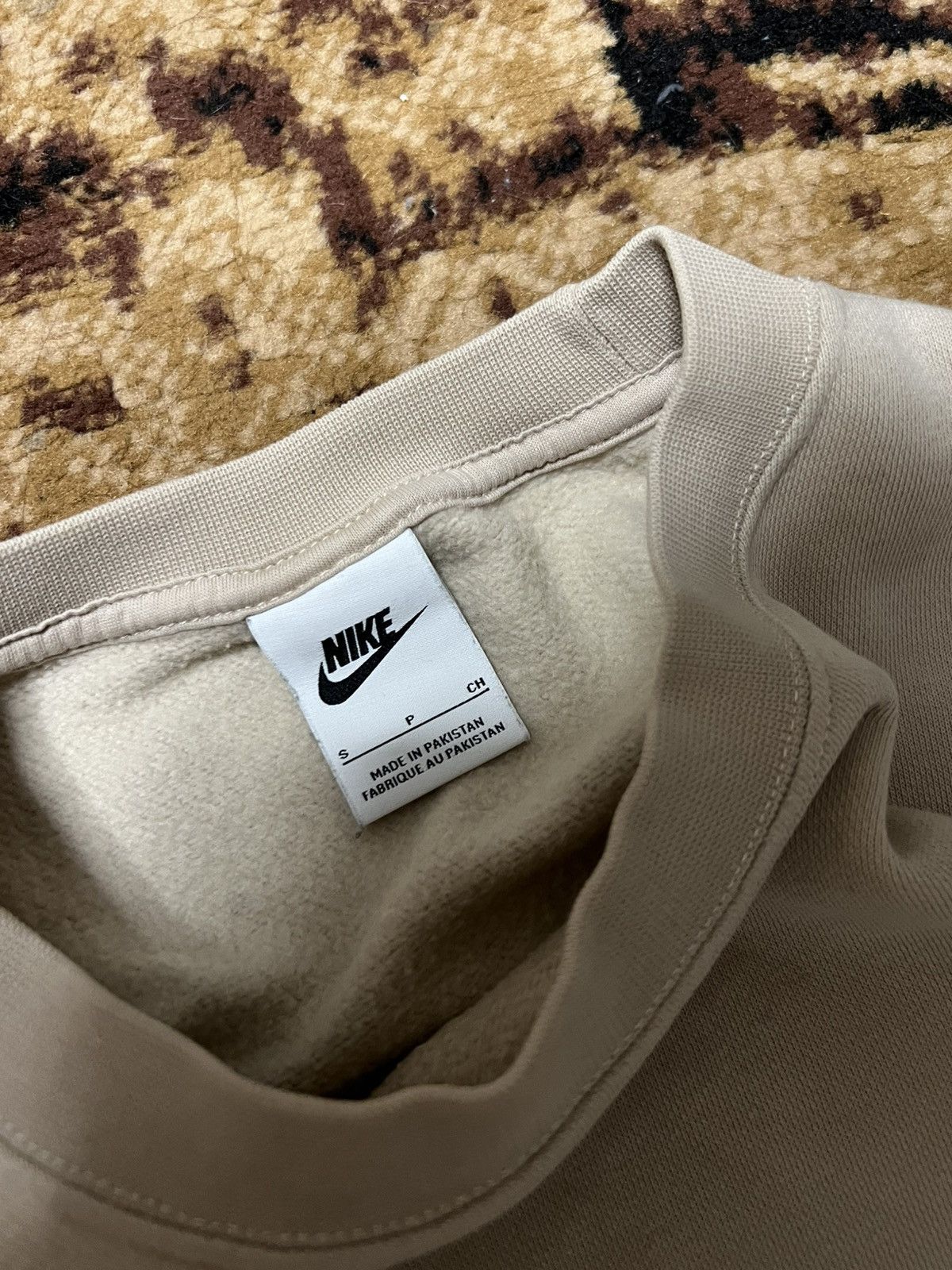 Nike × Vintage 00s Vintage Nike Ceter Swoosh Logo Oversized Sweatshirt Rare Size US S / EU 44-46 / 1 - 6 Thumbnail