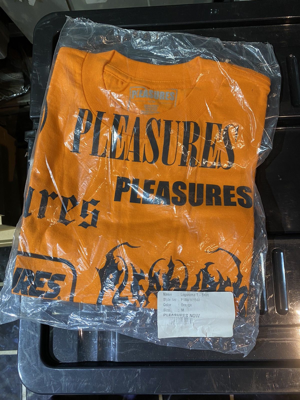 Pleasures FW18 DS Pleasures Logorama T-Shirt Size US M / EU 48-50 / 2 - 2 Thumbnail