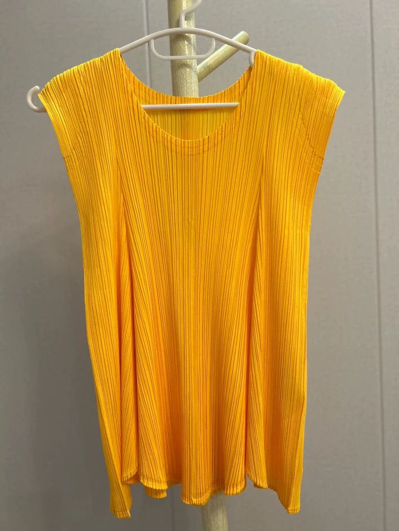 Issey Miyake Issey Miyake Yellow pleated vest Size L / US 10 / IT 46 - 3 Thumbnail