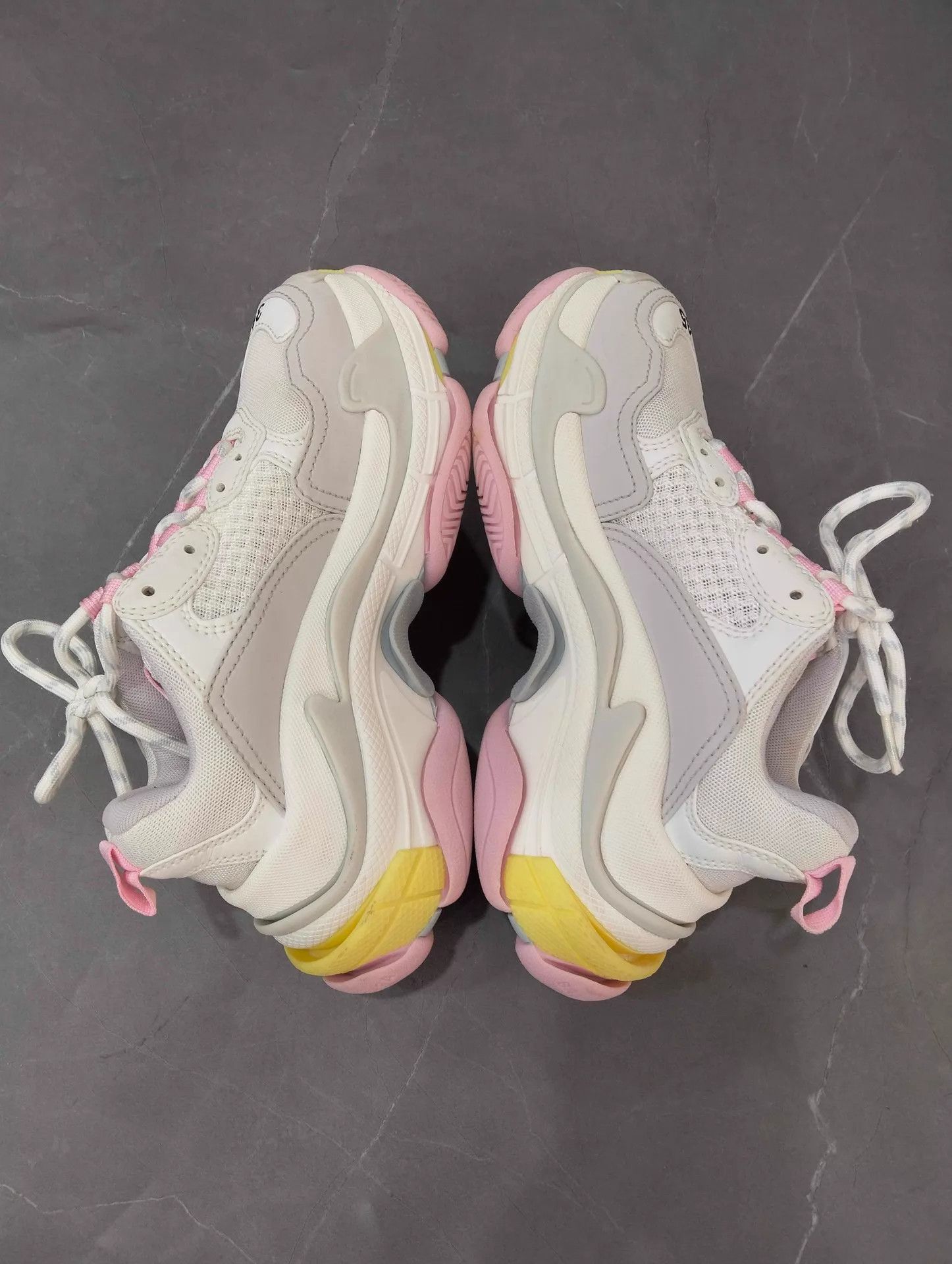 Balenciaga Balenciaga Women's Triple S 35 (95 New) Size US 5 / IT 35 - 2 Thumbnail