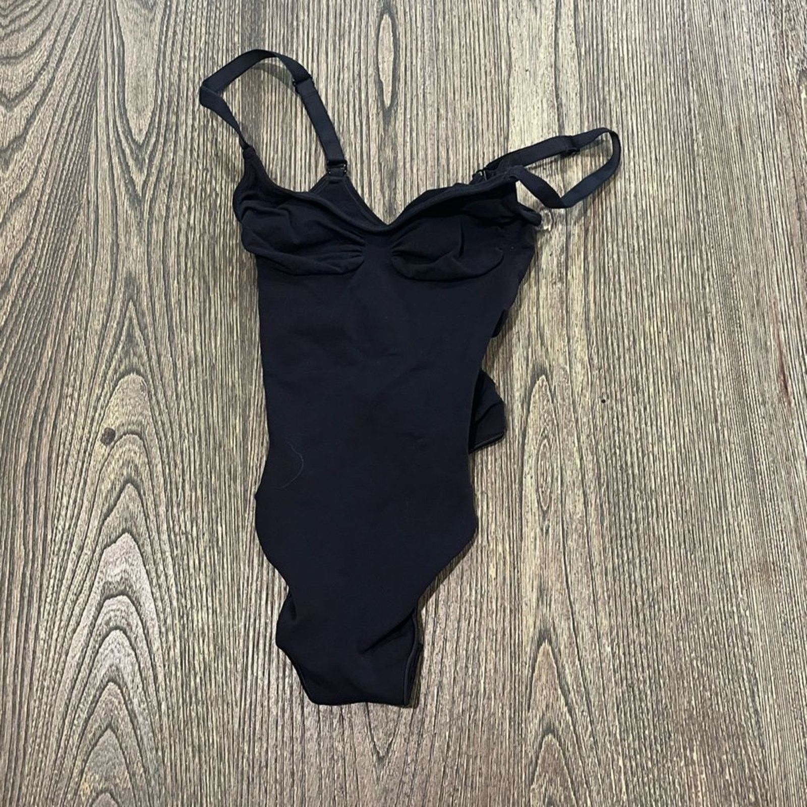 SKIMS NWOT Skims Shapewear Seamless Sculpt Brief Thong Bodysuit S Size S / US 4 / IT 40 - 1 Thumbnail