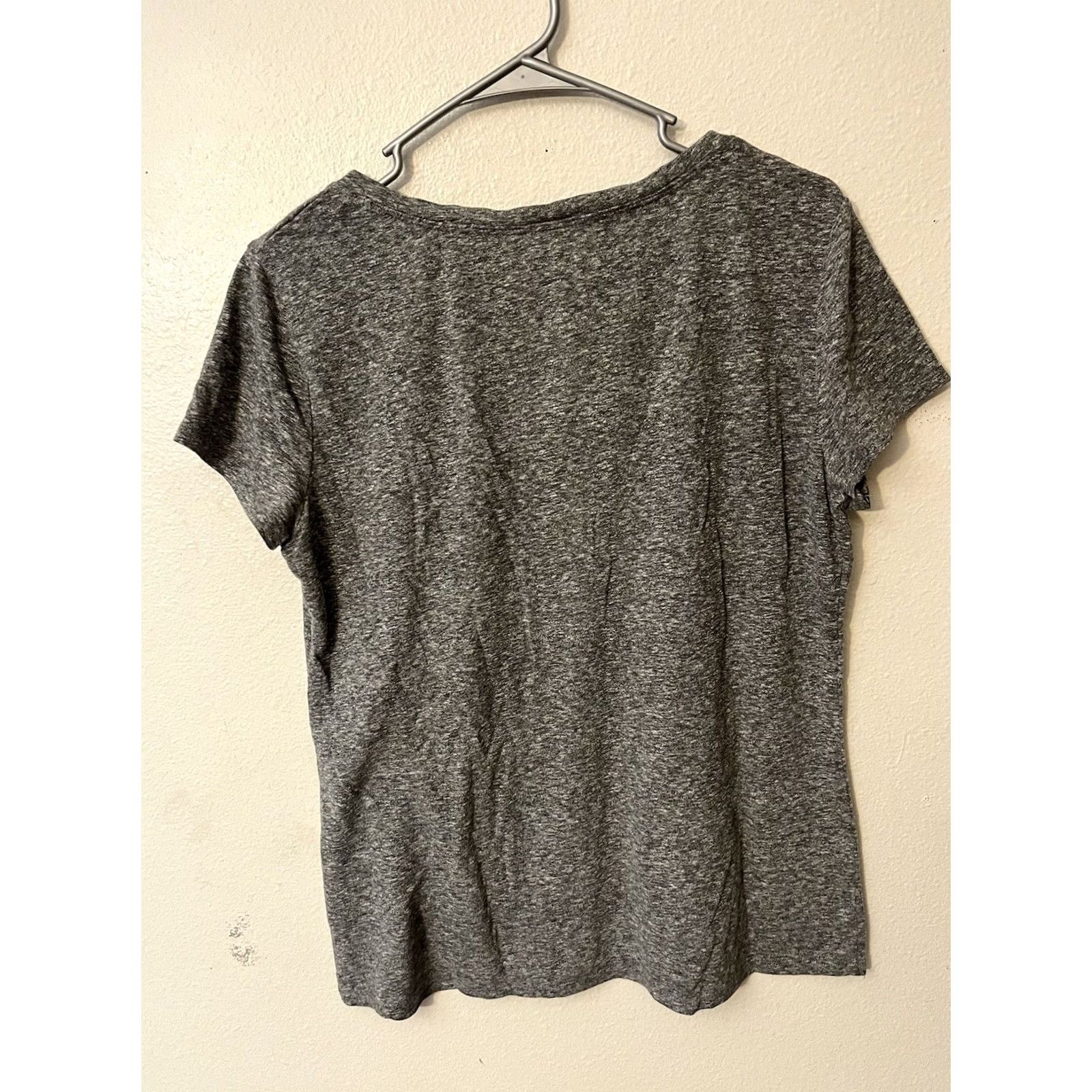Vintage NEW YORK & COMPANY Shirt WOMENS SIZE Large Solid Scoop Neck T NEW YORK Size L / US 10 / IT 46 - 3 Thumbnail