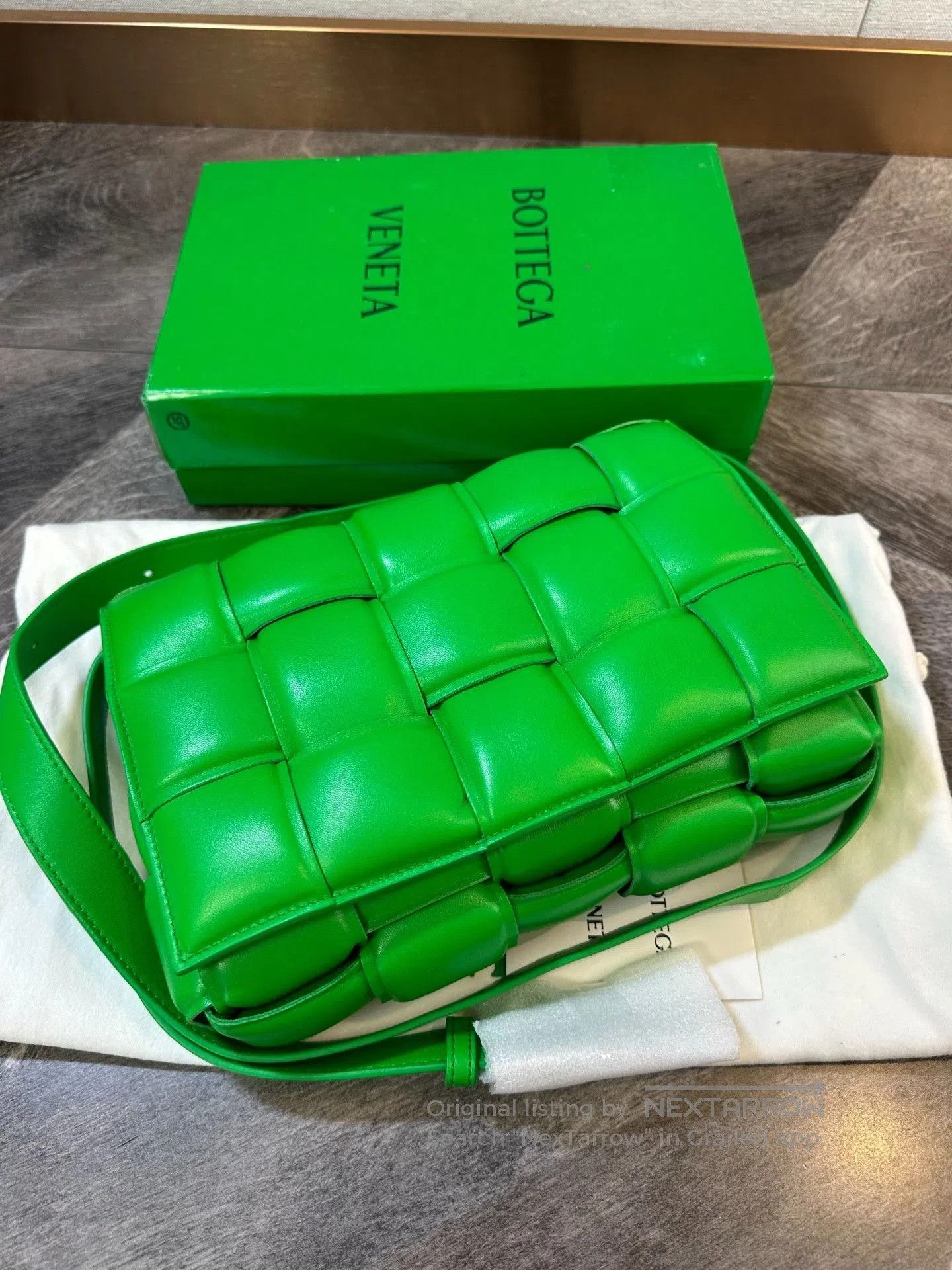 Bottega Veneta BV Padded Cassette 15 Grid Pillow Bag. Size ONE SIZE - 4 Thumbnail