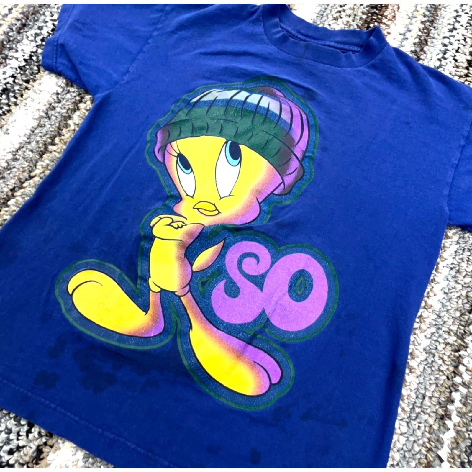 Vintage VINTAGE Looney Tunes Shirt Men M Purple Tee 90s Tweety Bird Cartoon Hip Hop USA, Short Sleeve, Crew Neck, Cotton, Regular Fit, 1990s Mens Shirt Size US M / EU 48-50 / 2 - 2 Thumbnail