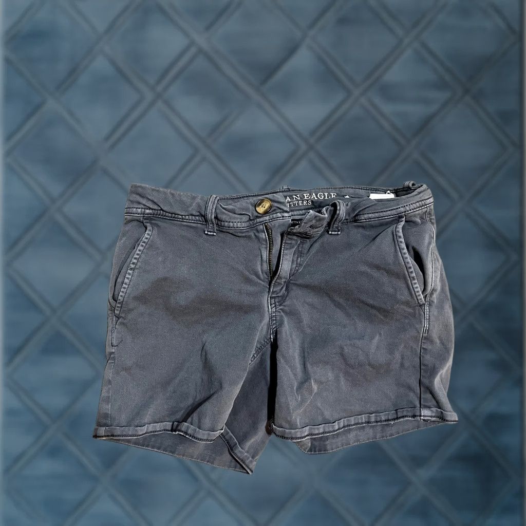 American Eagle Outfitters American Eagle Outfitters Shorts Womens Gray Bluish Chino Stretch Midi Size 4 Solid Size 27" / US 4 / IT 40 - 1 Thumbnail