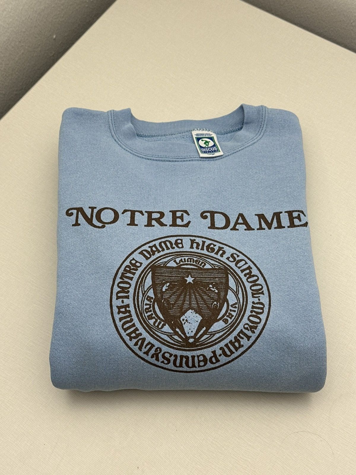 Vintage Vintage 80s Discus Athletic Notre Dame Baby Blue Crewneck L Size US L / EU 52-54 / 3 - 10 Thumbnail