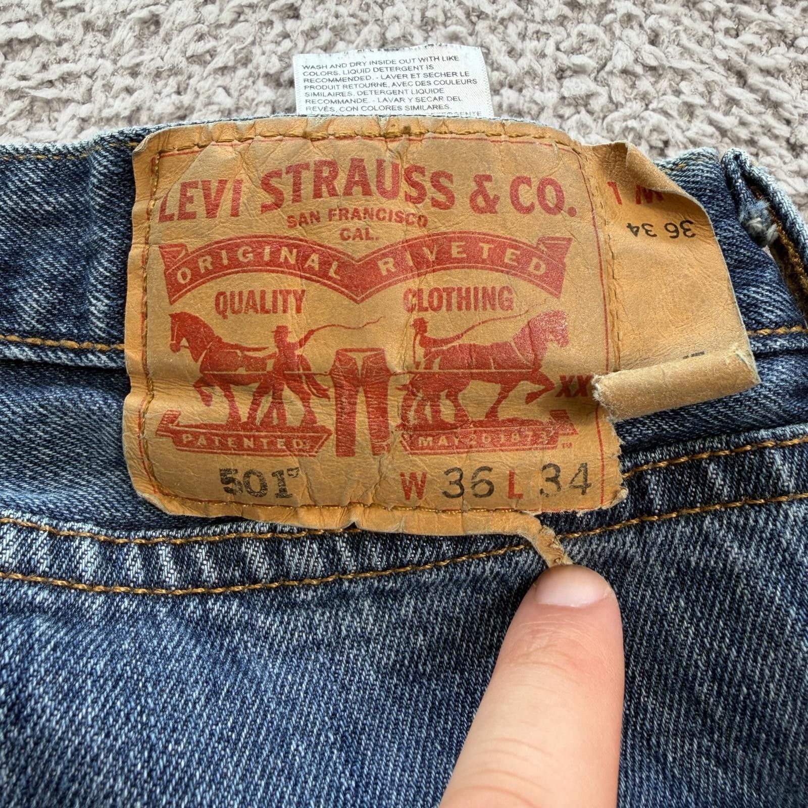 Levi's Levis 501 Jeans Men 36x34 Blue Medium Wash Straight Leg Size US 36 / EU 52 - 5 Thumbnail