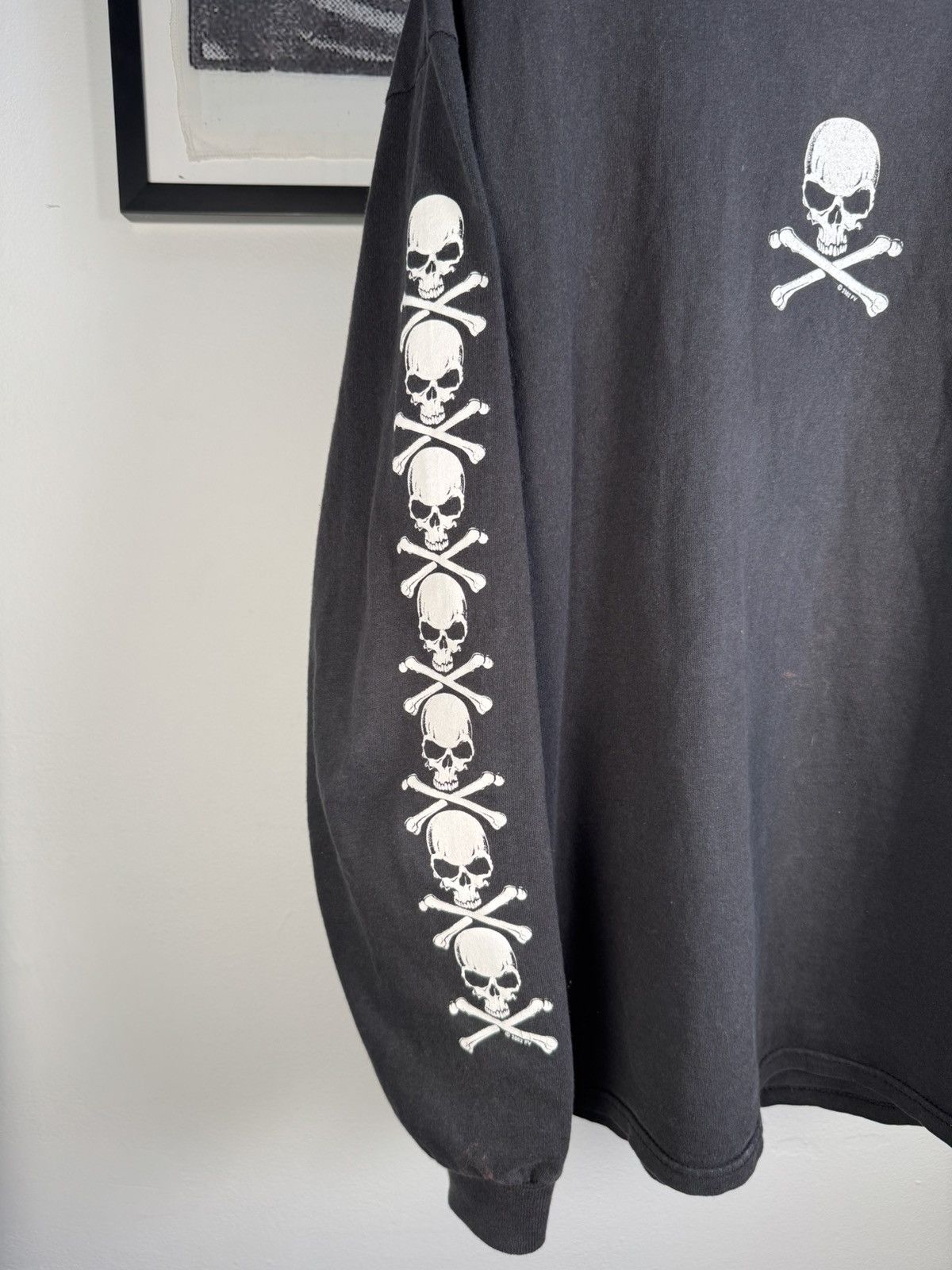 Vintage FADED 2002 ☠️ FASHION VICTIM SKULL & CROSSBONES LONG SLEEVE Size US XL / EU 56 / 4 - 2 Thumbnail
