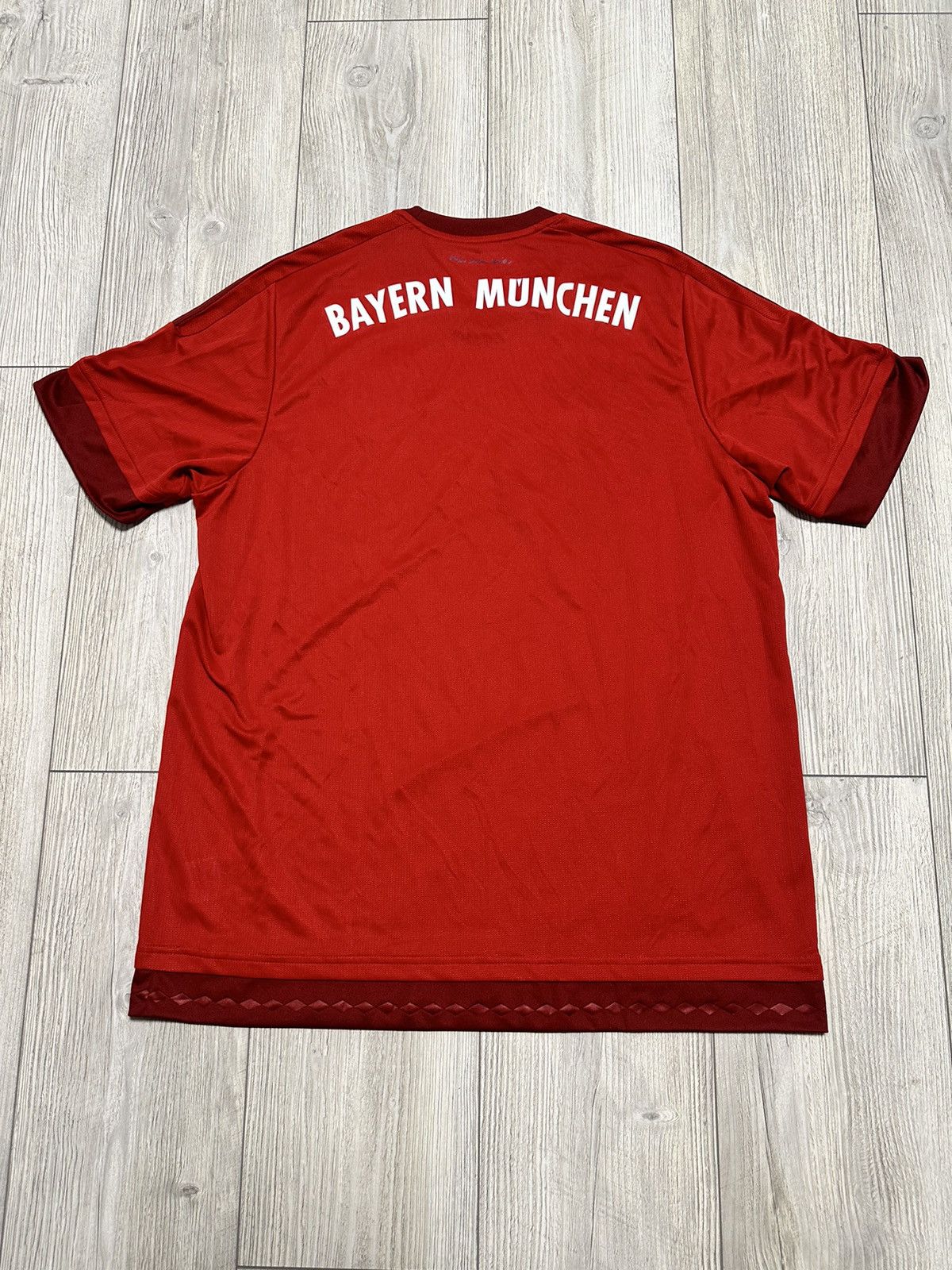 Adidas BAYERN MUNICH 2015 2016 FOOTBALL SHIRT SOCCER JERSEY ADIDAS Size US XL / EU 56 / 4 - 6 Thumbnail