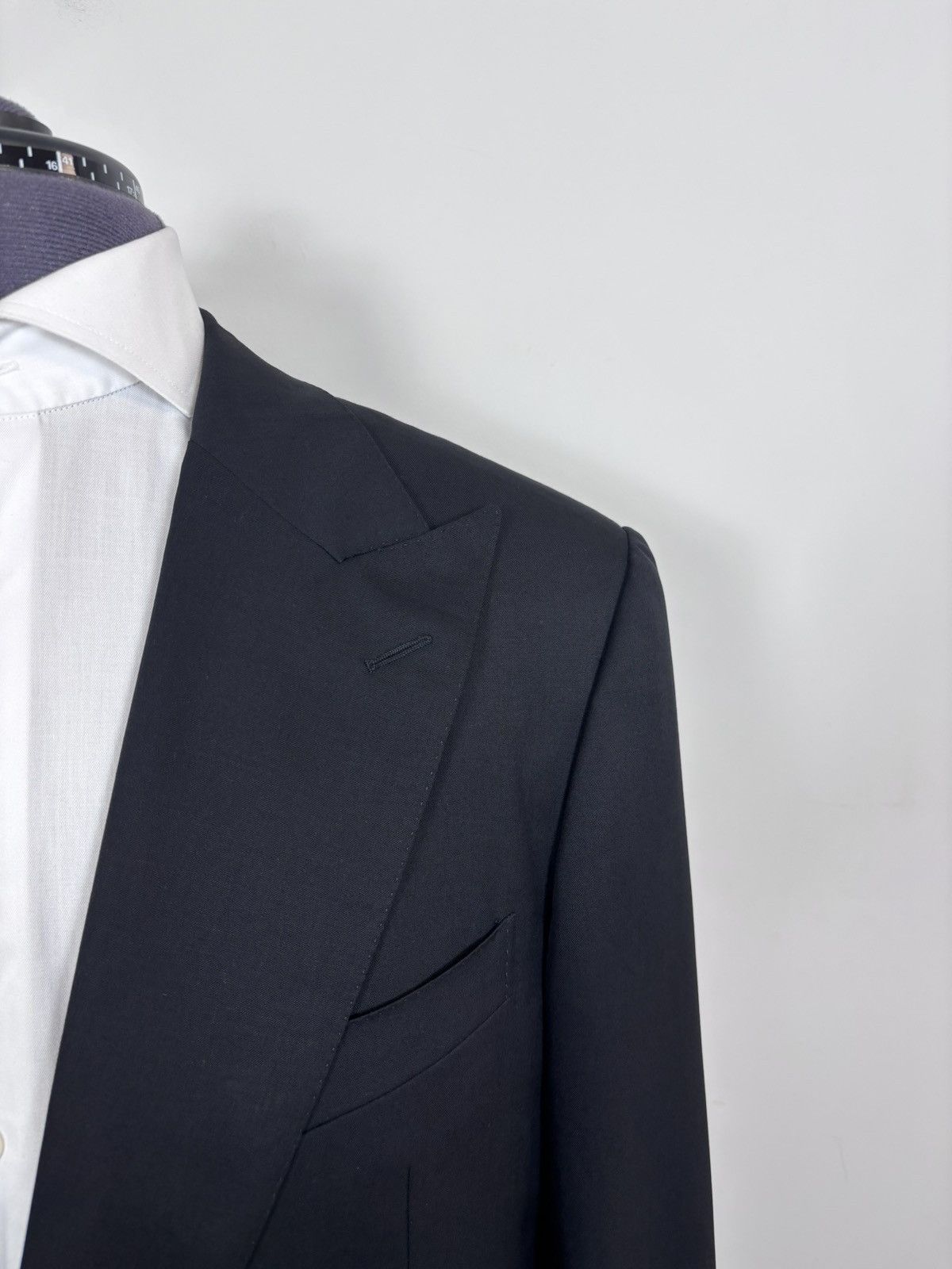 Gucci Gucci Tom Ford Era Men’s 2-Piece Black Wool Suit Size 42L - 3 Thumbnail