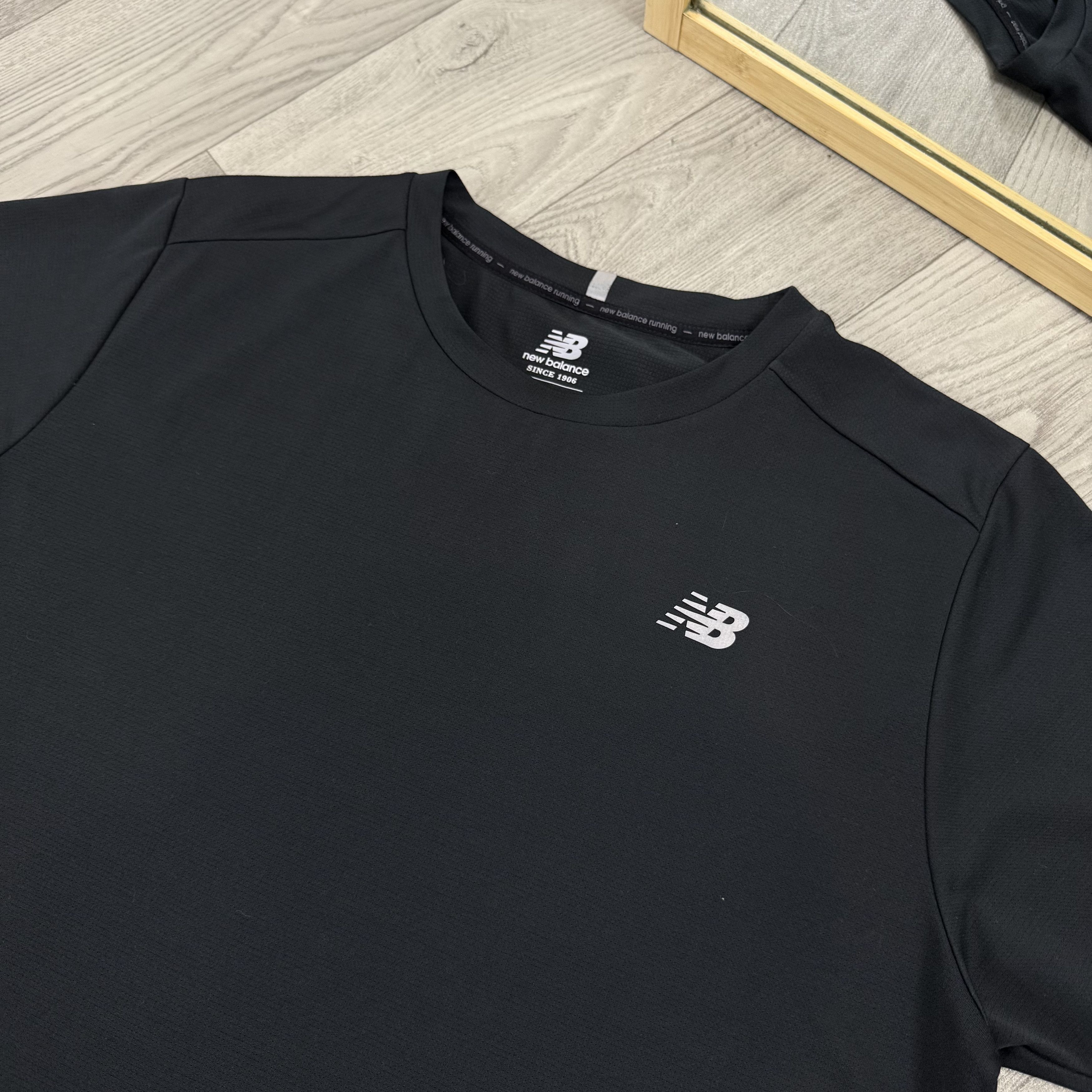 New Balance New Balance Running Tee Shirt Size US L / EU 52-54 / 3 - 4 Thumbnail