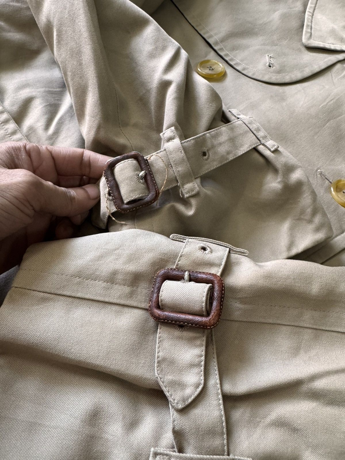 Burberry Vintage burberry double breasted trench coat Size US L / EU 52-54 / 3 - 10 Thumbnail