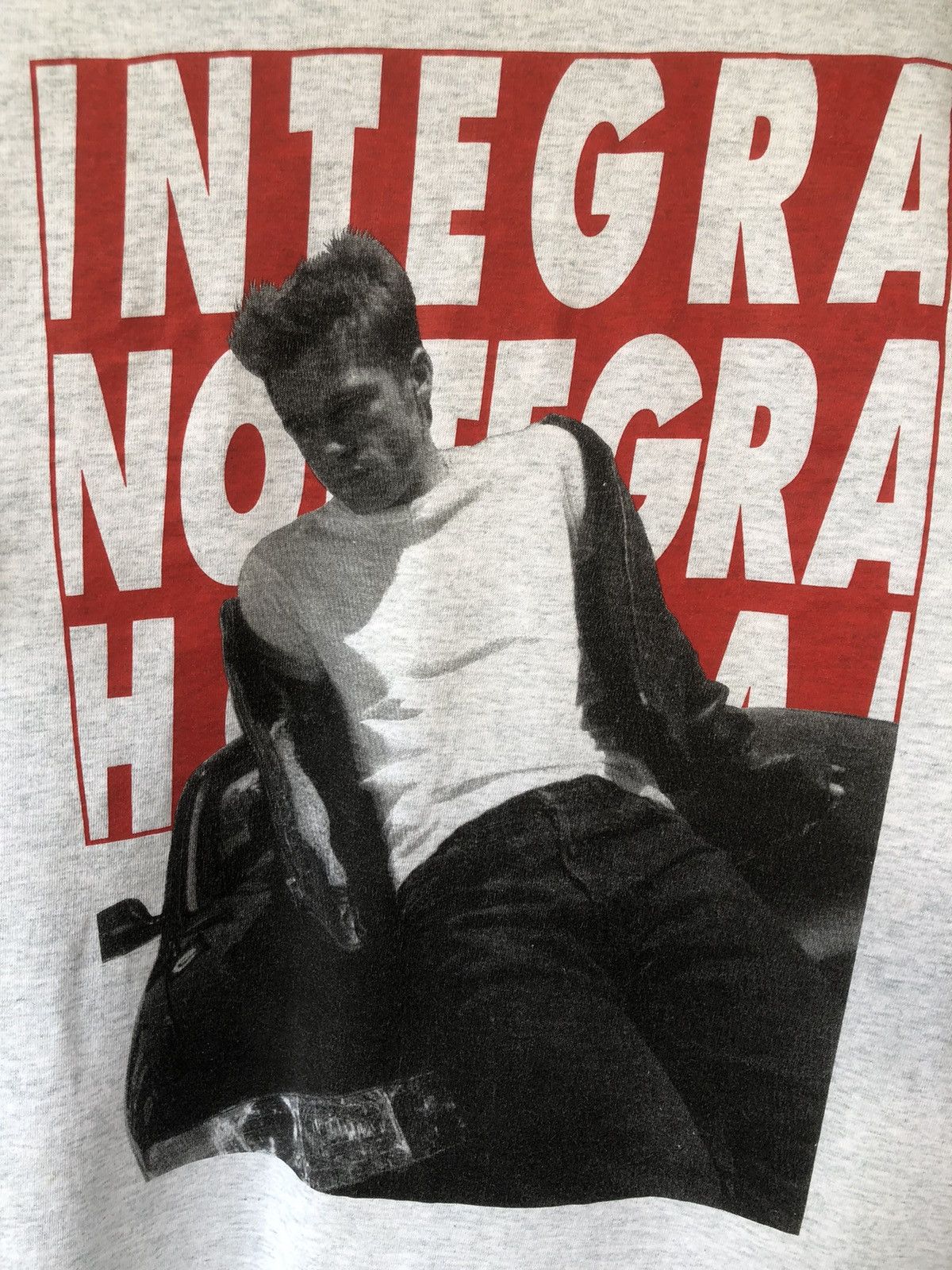 Vintage Vintage 90s BRAD PITT INTEGRA Promo Tee Size US L / EU 52-54 / 3 - 3 Thumbnail