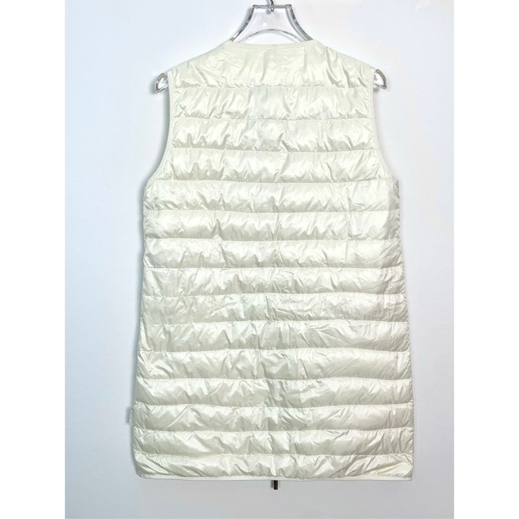 Moncler Moncler Round-Neck Zipper Sleeveless Down Vest (Size 0) Size XS / US 0-2 / IT 36-38 - 6 Thumbnail