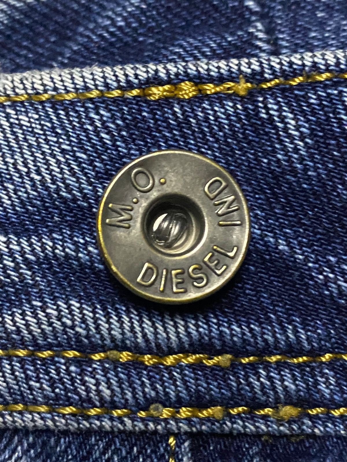Diesel Black Gold Vintage Diesel Blue Wash Distressed Bootcut Jeans Alter Size US 30 / EU 46 - 11 Thumbnail