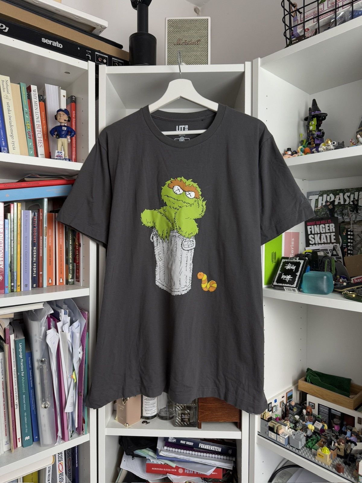 Kaws × Uniqlo Uniqlo x Kaws Sesame Street printed t-shirt XL streetwear Size US XL / EU 56 / 4 - 1 Thumbnail