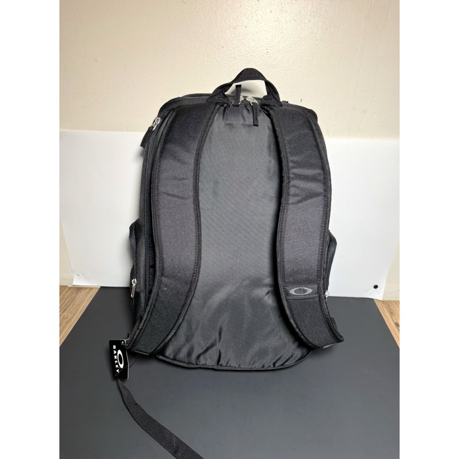 Oakley OAKLEY Crestible Enduro 25L Backpack Laptop Pocket black NEW With Tags Bag Unisex Large Polyester 12" x 18.5" x 6.5" Enduro 193517094713 Size ONE SIZE - 6 Thumbnail