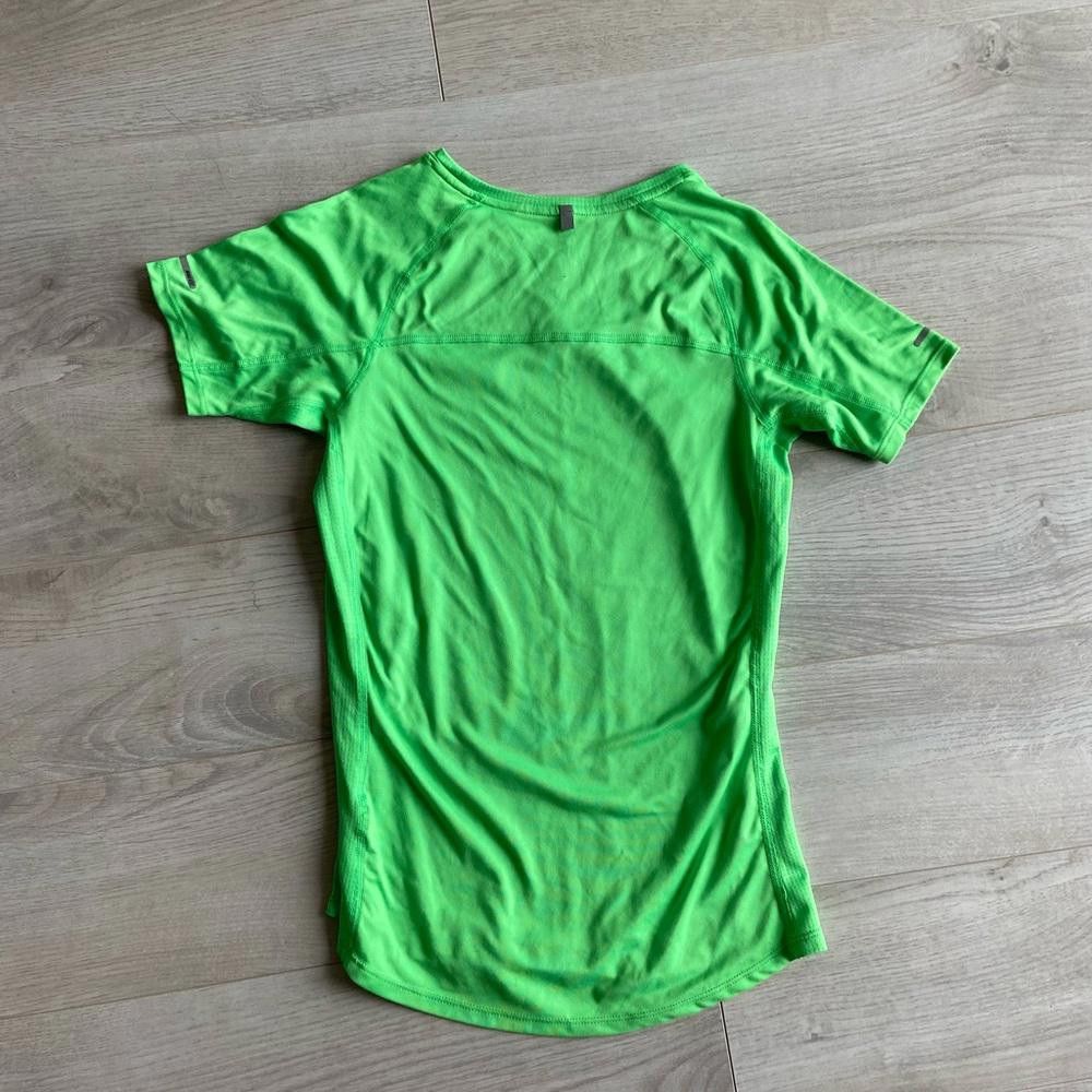 Nike Nike Women's Dri-FIT Short Sleeve T-Shirt - Vibrant Green Size S / US 4 / IT 40 - 4 Thumbnail