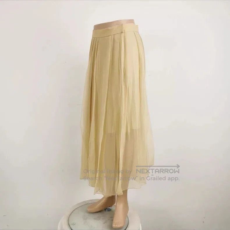 Brunello Cucinelli Brunello Cucinelli Yellow Tulle Skirt. Size US 38 / EU 54 - 2 Thumbnail