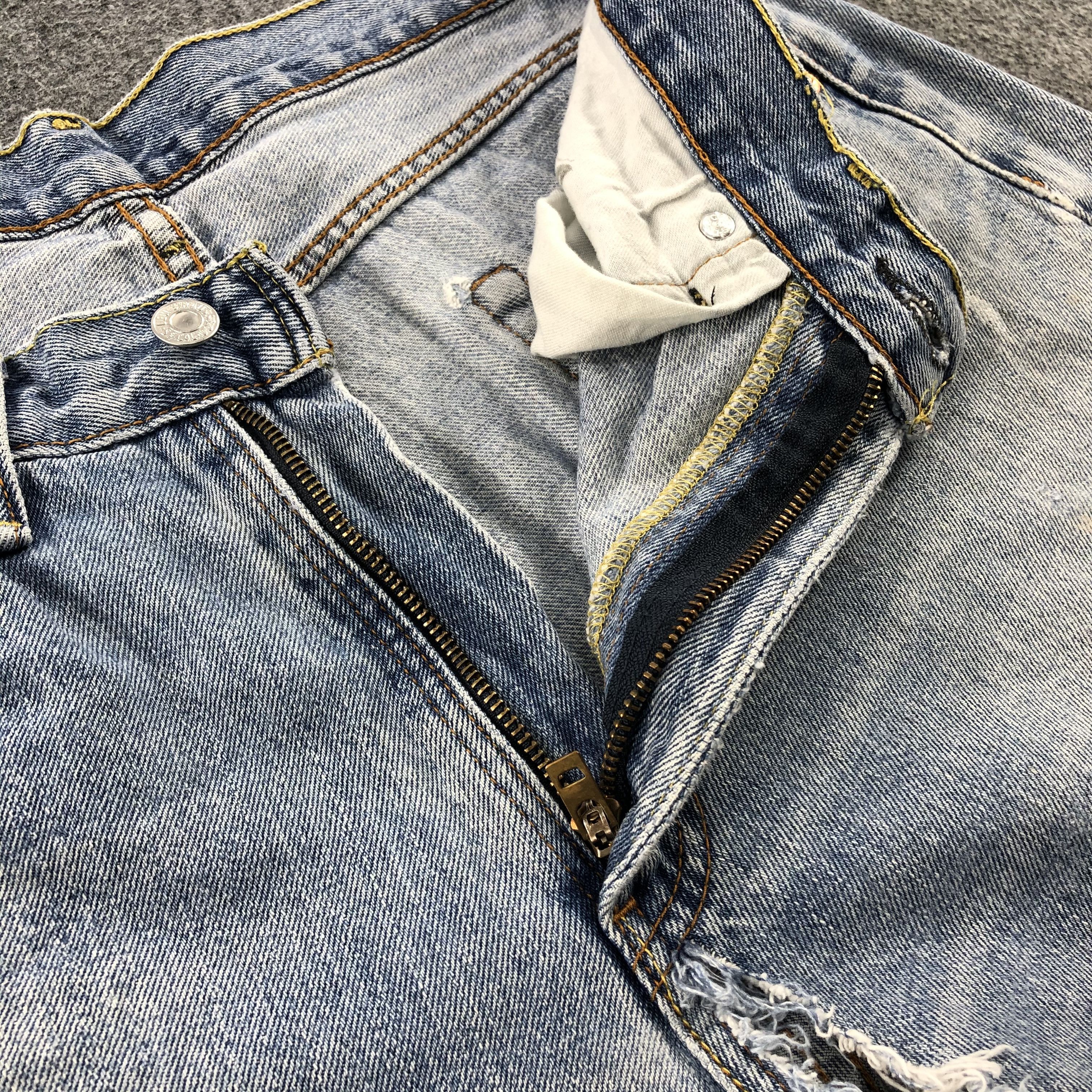 Levi's × Vintage Vintage Blue Wash Levis 505 Jeans-JM1832 Size US 35 - 8 Thumbnail