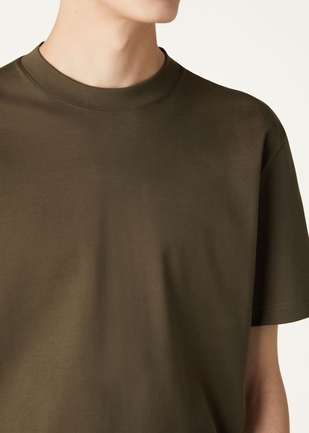 Loro Piana o1w1db10725 FAM8924 Ray T-Shirt in Military Green Size US XL / EU 56 / 4 - 3 Thumbnail