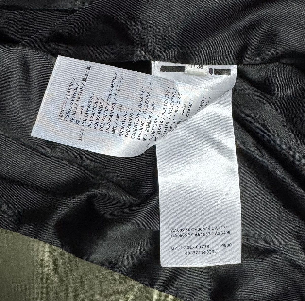 Alexander McQueen Alexander McQueen Nylon Bomber Jacket size 36 Size XS / US 0-2 / IT 36-38 - 13 Thumbnail