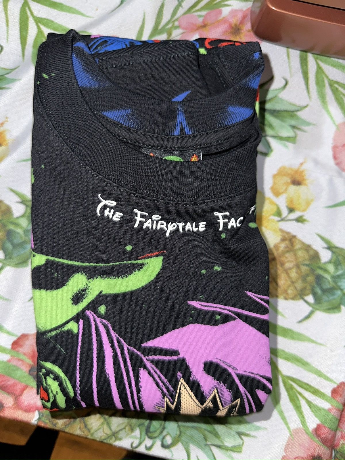 Darien Bruze DBRUZE - DISNEY VILLAINS TEE - FAIRYTALE FACE-OFF (XL) Size US XL / EU 56 / 4 - 4 Thumbnail