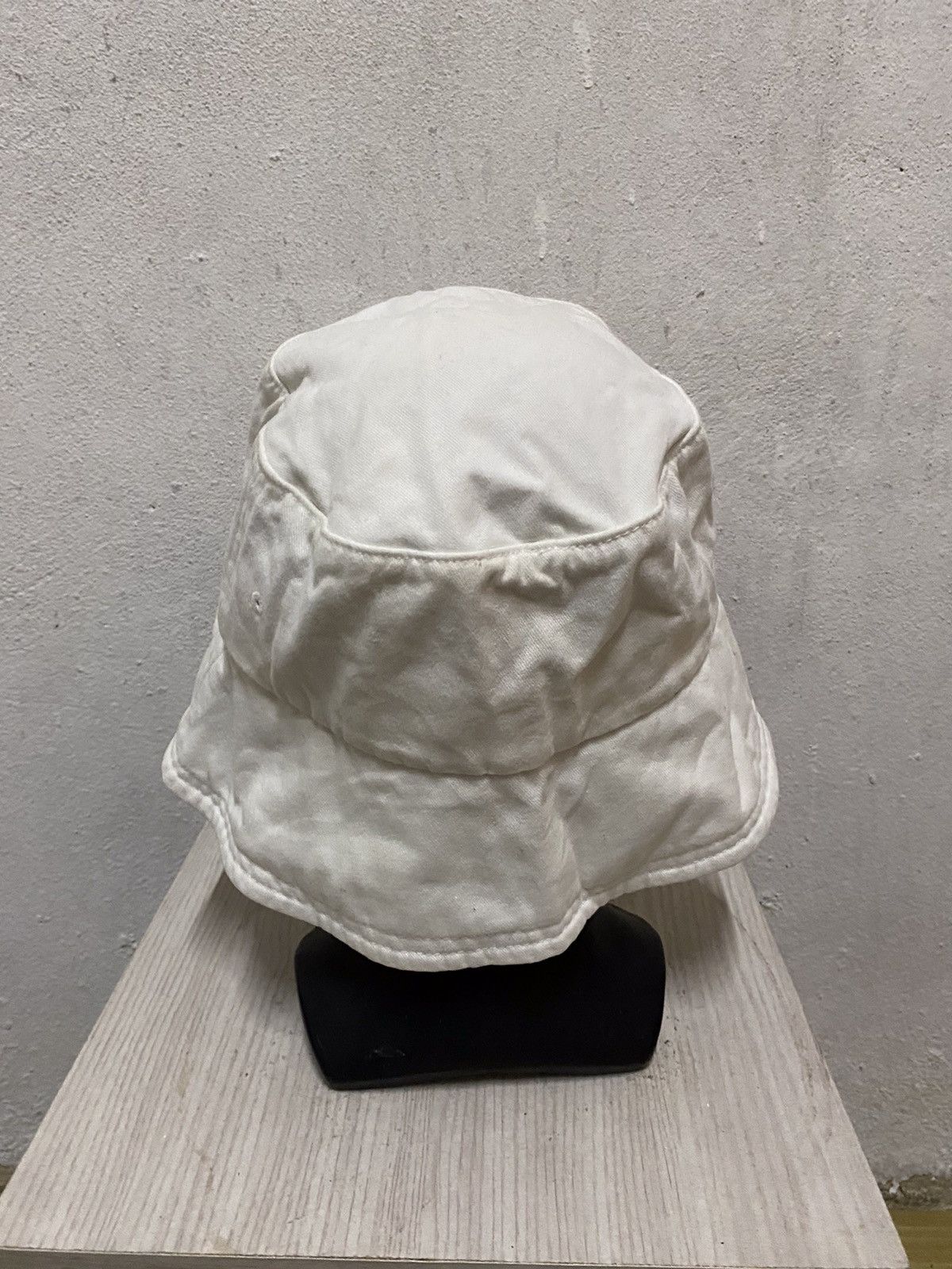 Japanese Brand Japanese Brand Miniso Plain Bucket Hat Size ONE SIZE - 4 Thumbnail
