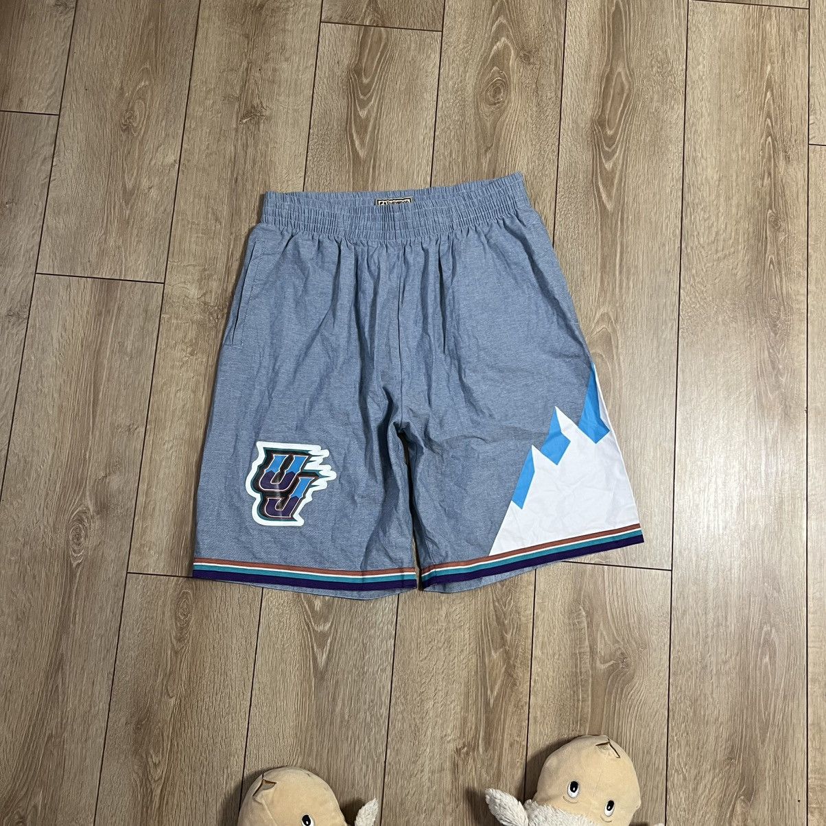 Mitchell & Ness MITCHELL & NESS UTAH JAZZ NBA SHORTS Size US 34 / EU 50 - 1 Thumbnail