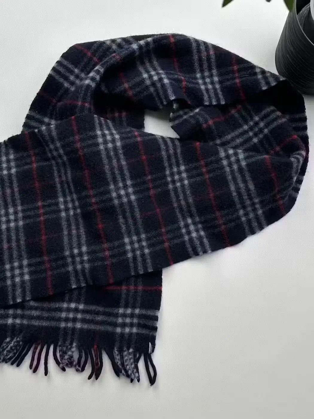 Burberry Burberry Nova Check Vintage Scarf 100% Lambswool (173) Size ONE SIZE - 7 Thumbnail