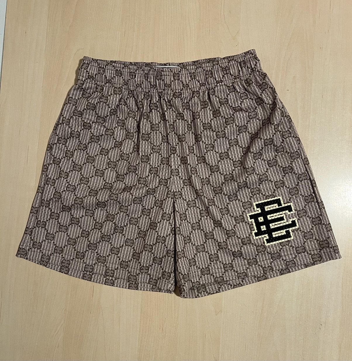 Eric Emanuel Eric Emanuel EE Print Gucci Basic Shorts Beige Black Medium Size US 32 / EU 48 - 1 Thumbnail