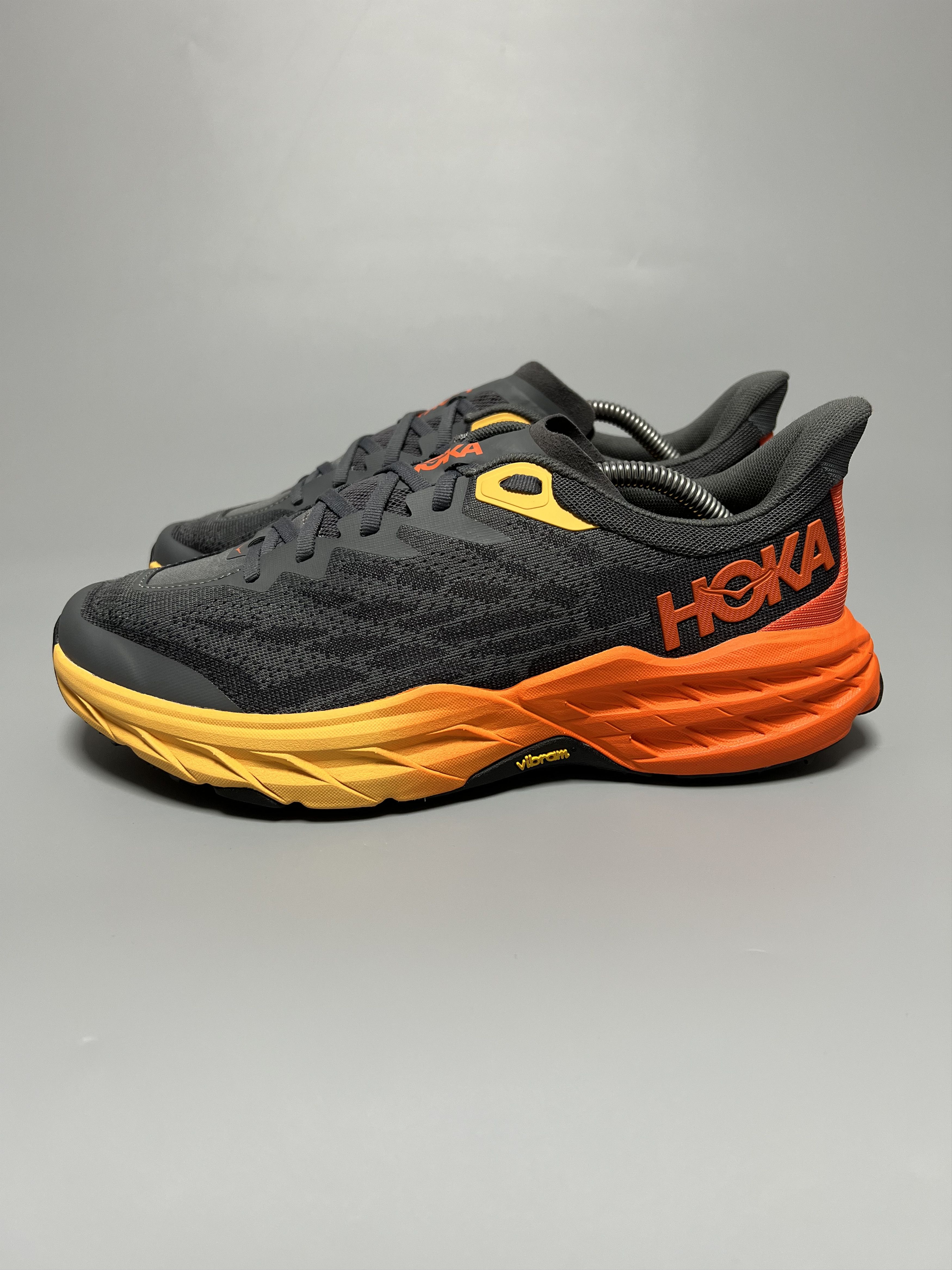 9D Hoka One One Speedgoat 5 Trail Running Shoes in Grey, Men's